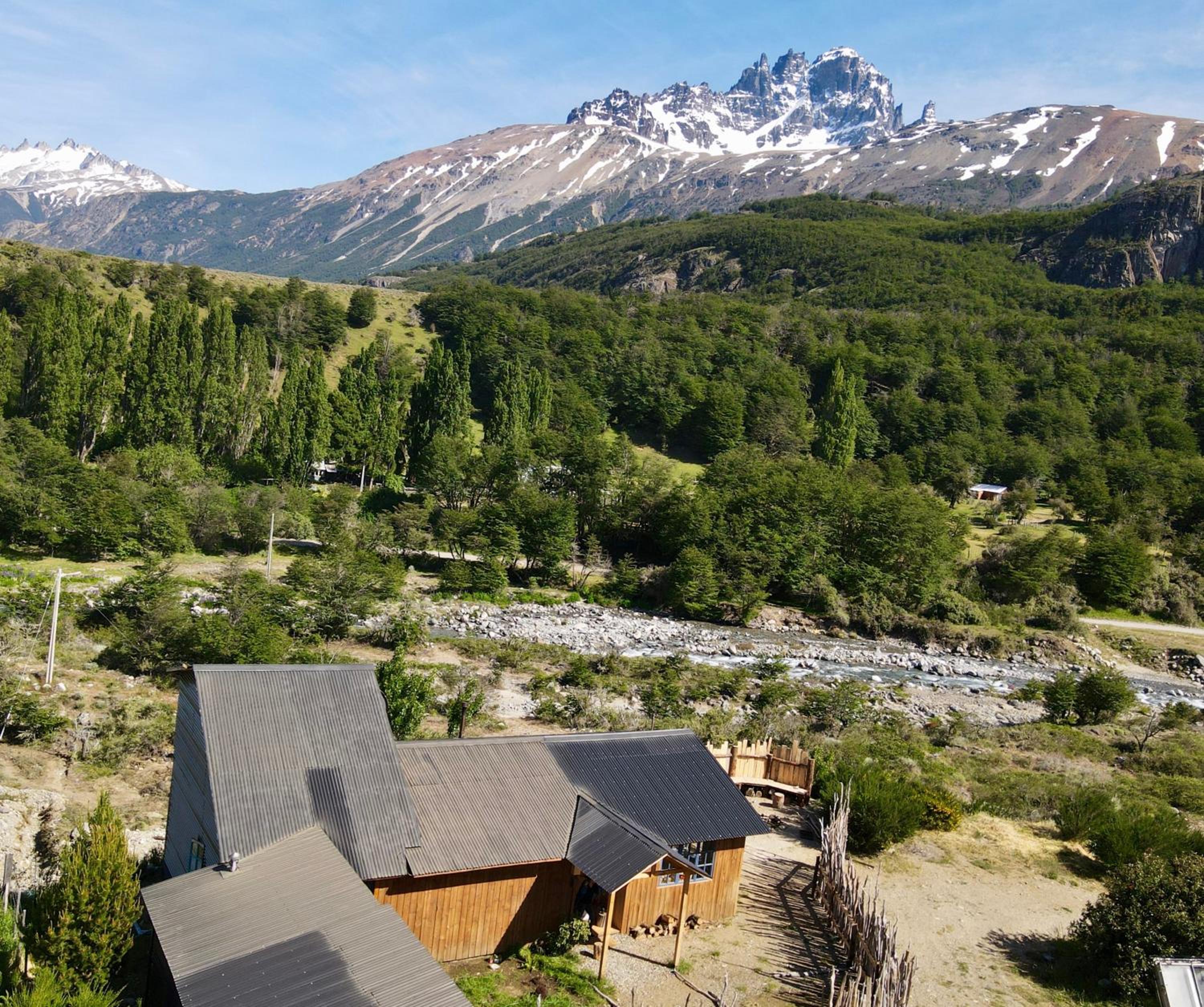 Casa Estero del Bosque.Villa Cerro Castillo,Aysen
