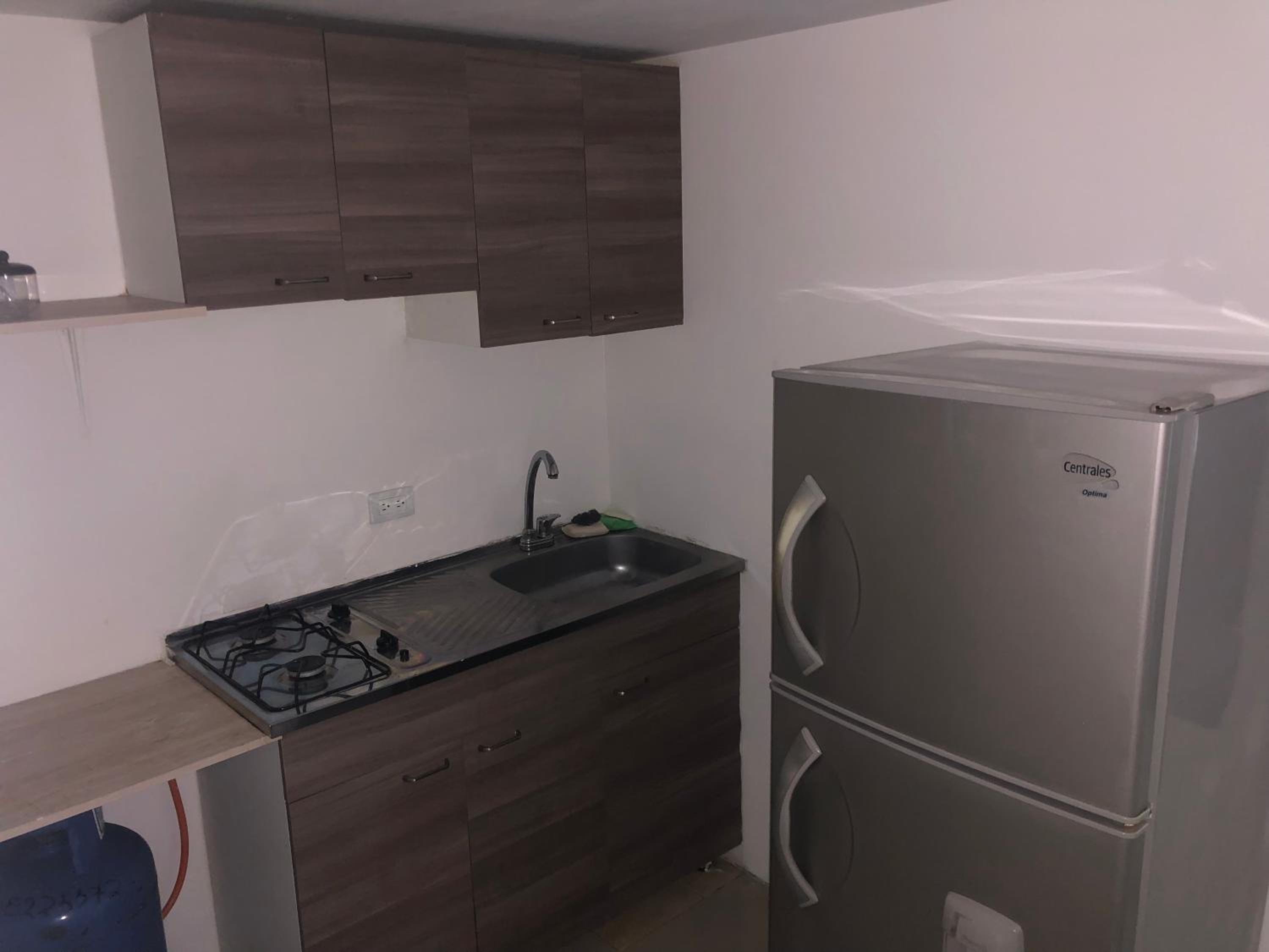 Céntrico apartamento y bien ubicado en laureles 202