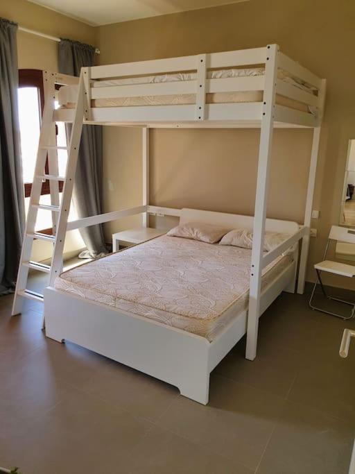 Brand New Waterfront Sabina Ground Floor Home