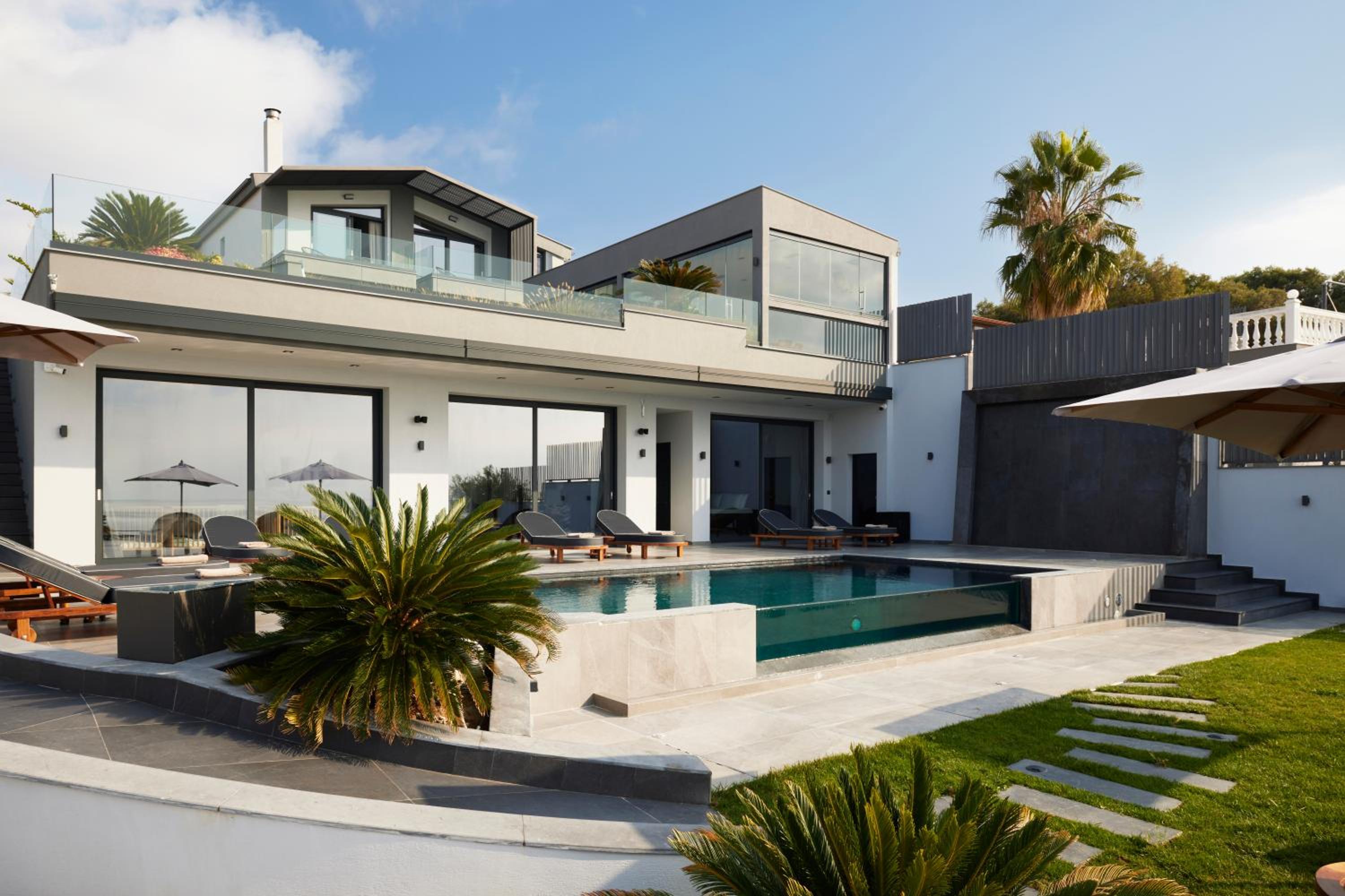Villa OMNIA - Luxury Bound on Earth view 3