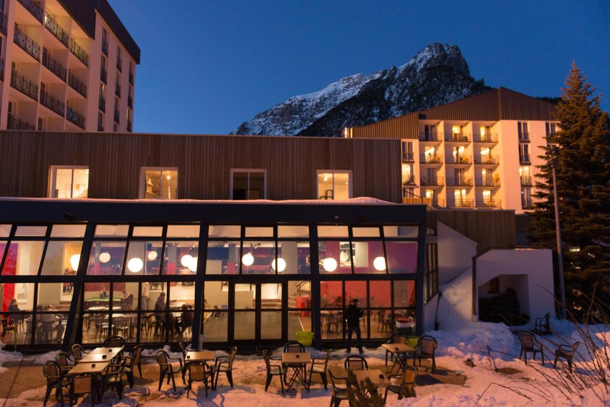 restaurant