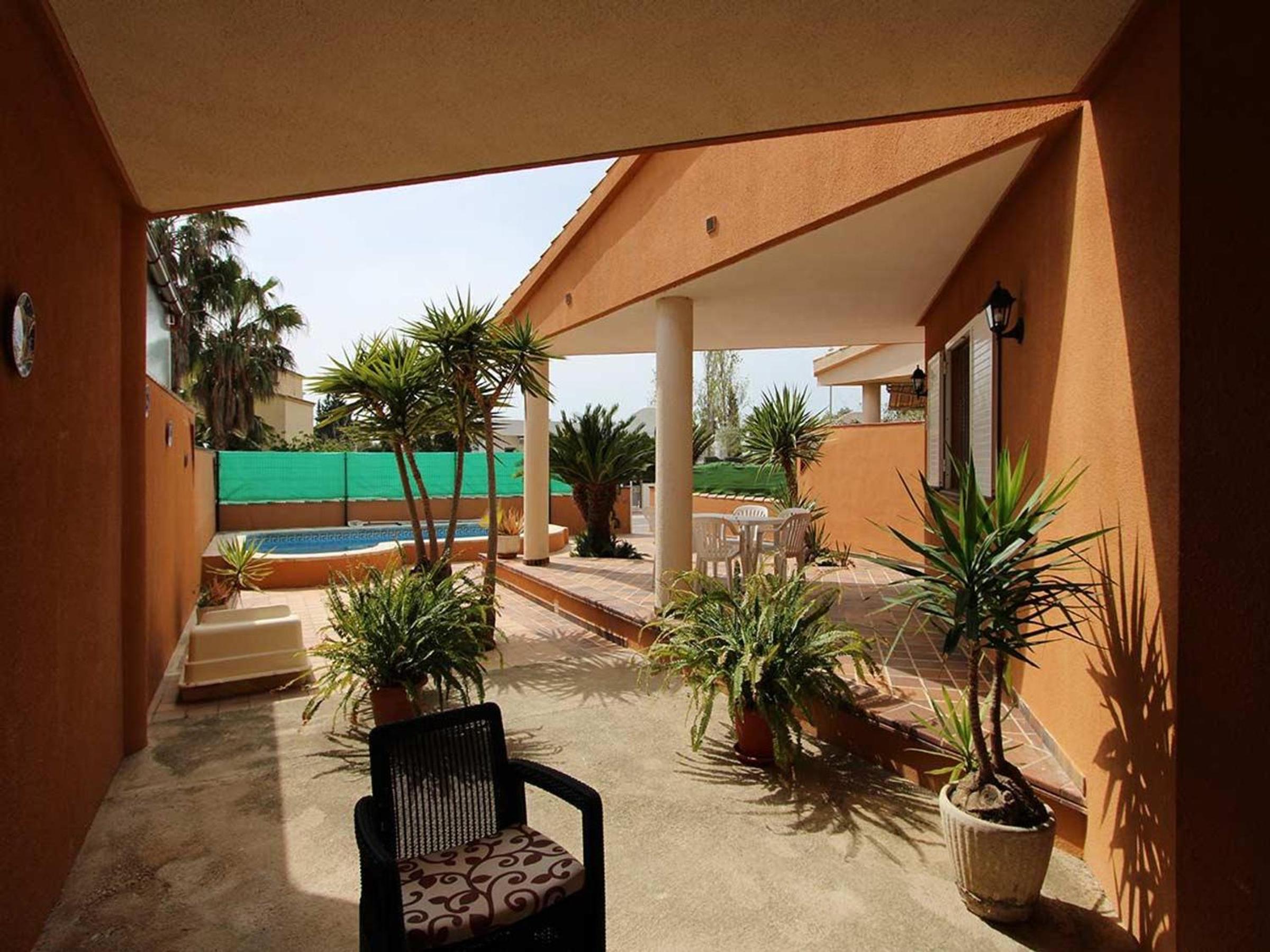**Casa con piscina, cerca del mar, wifi gratis, aire opcional, mascotas bienvenidas, playa para perros** - ES-184-27 photo 4