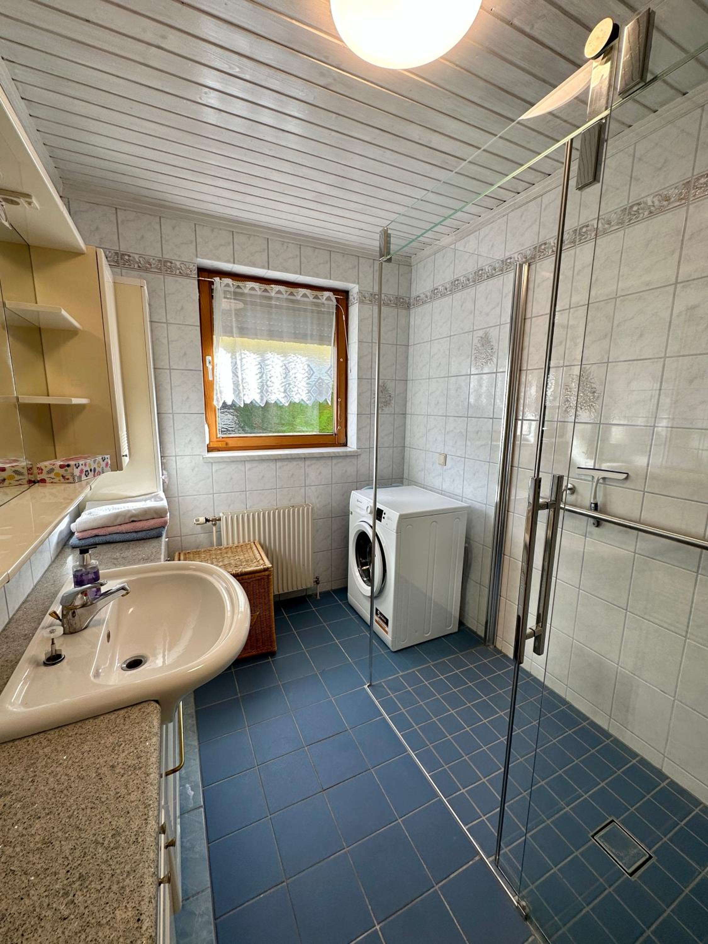 AJO Family House with free parking - Self-Check-in