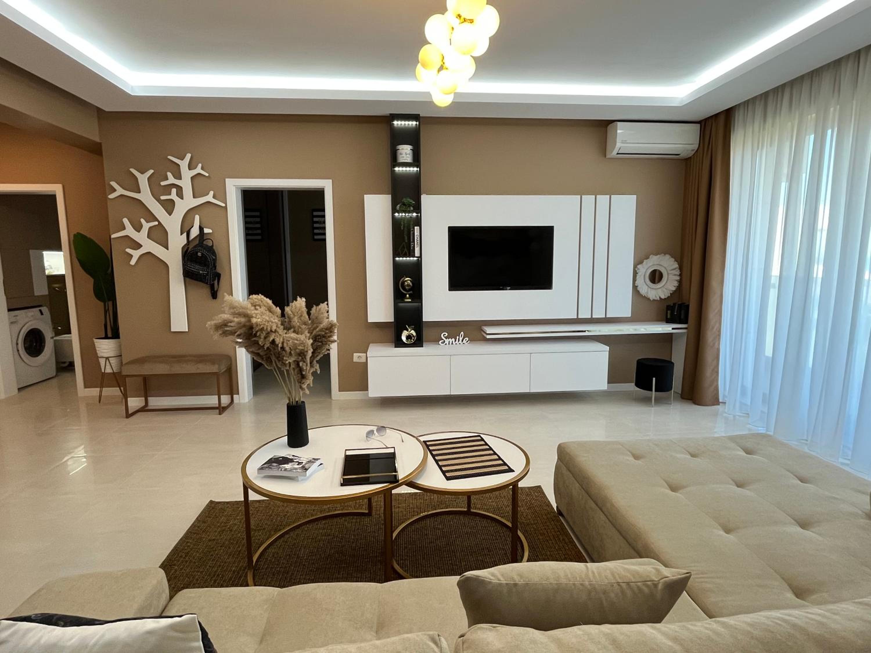 SAS 2 Luxury Apartments view 5