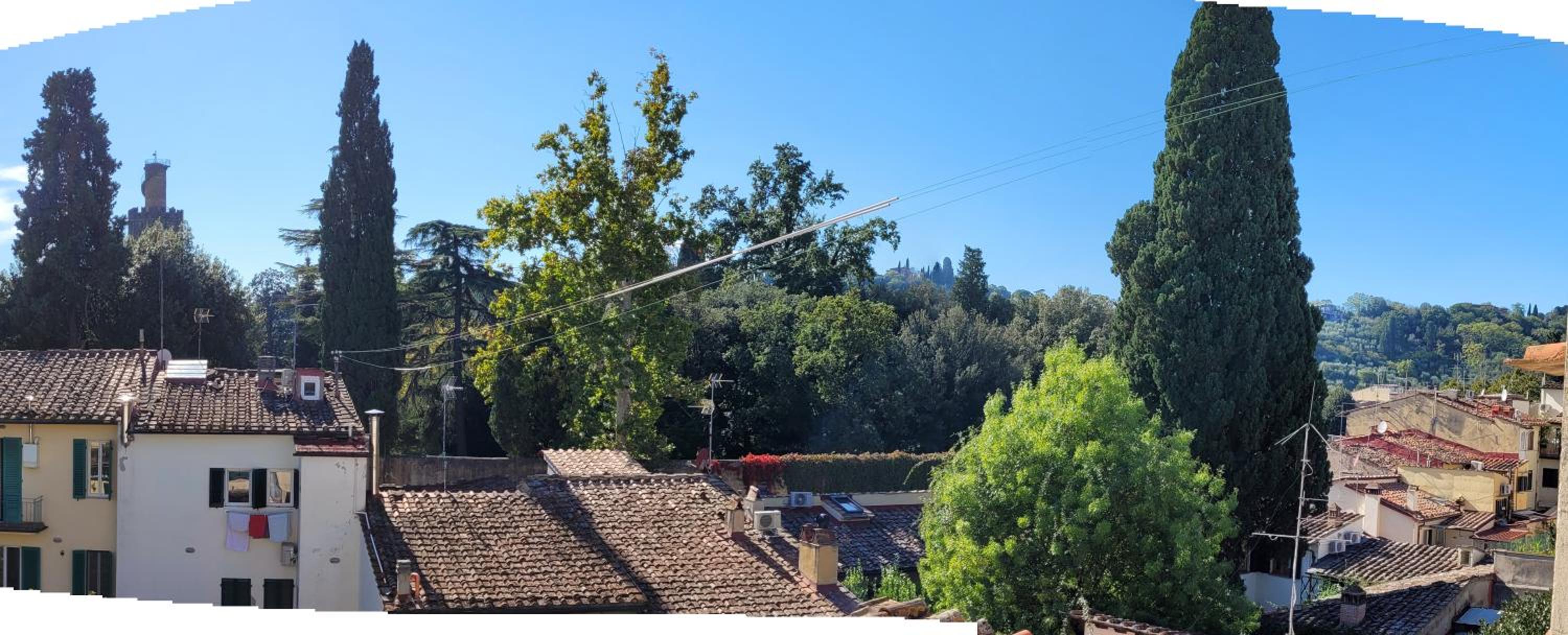 Vista su giardini storici in Oltrarno