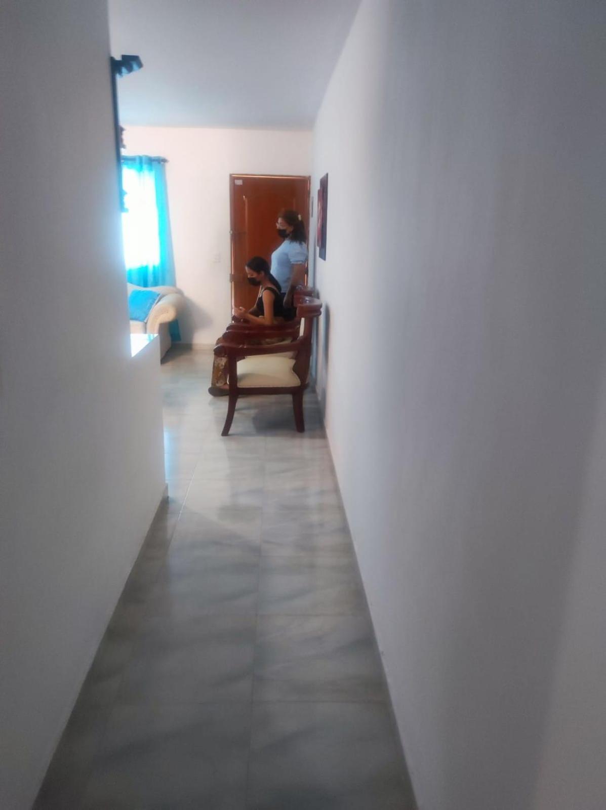 Aparta Estudio Amoblado 1 a 3 Personas