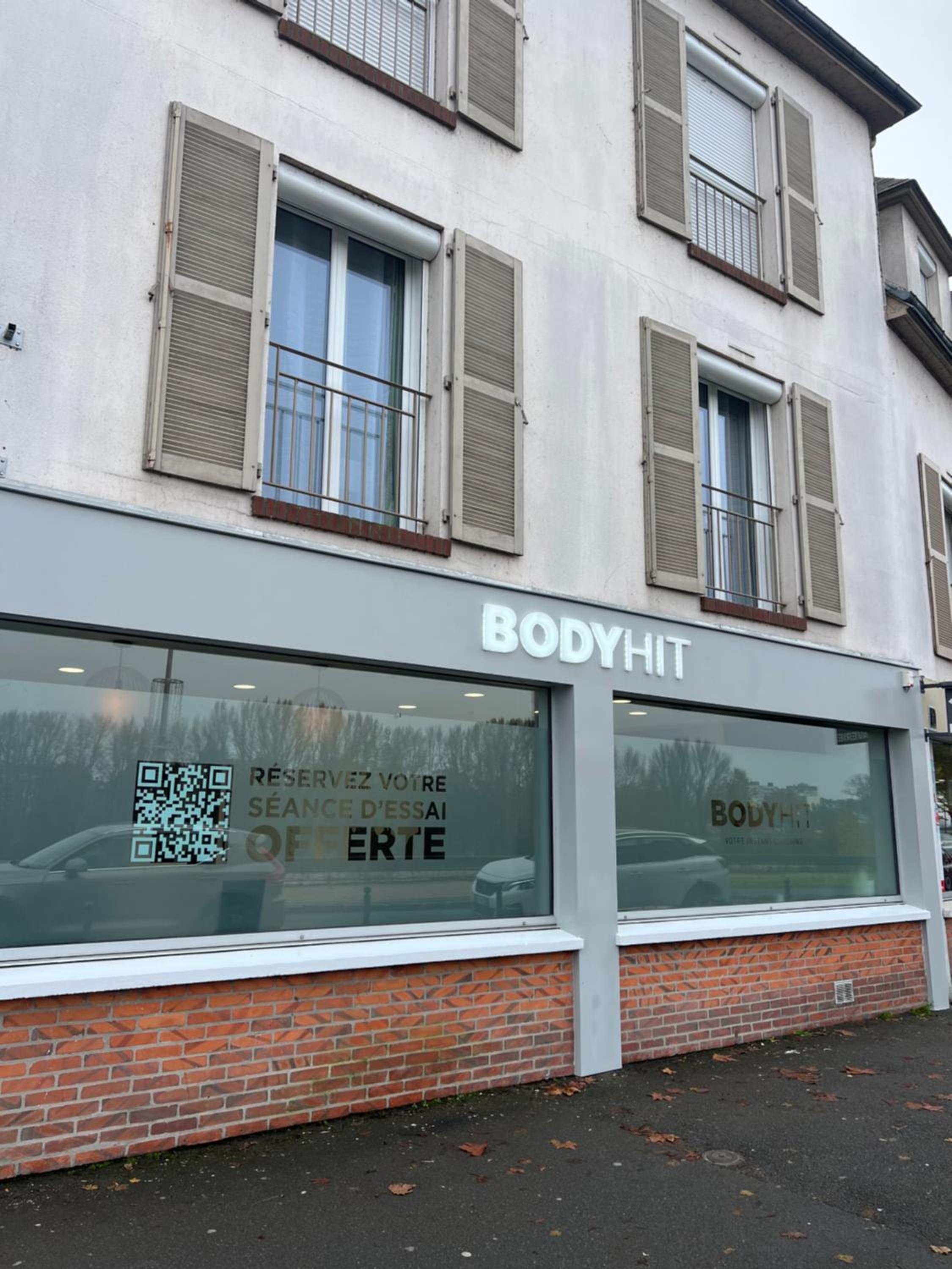Cosy Loire, T2 neuf, front de Loire ,vue cathédrale,5min à pied centre ville et parking privé