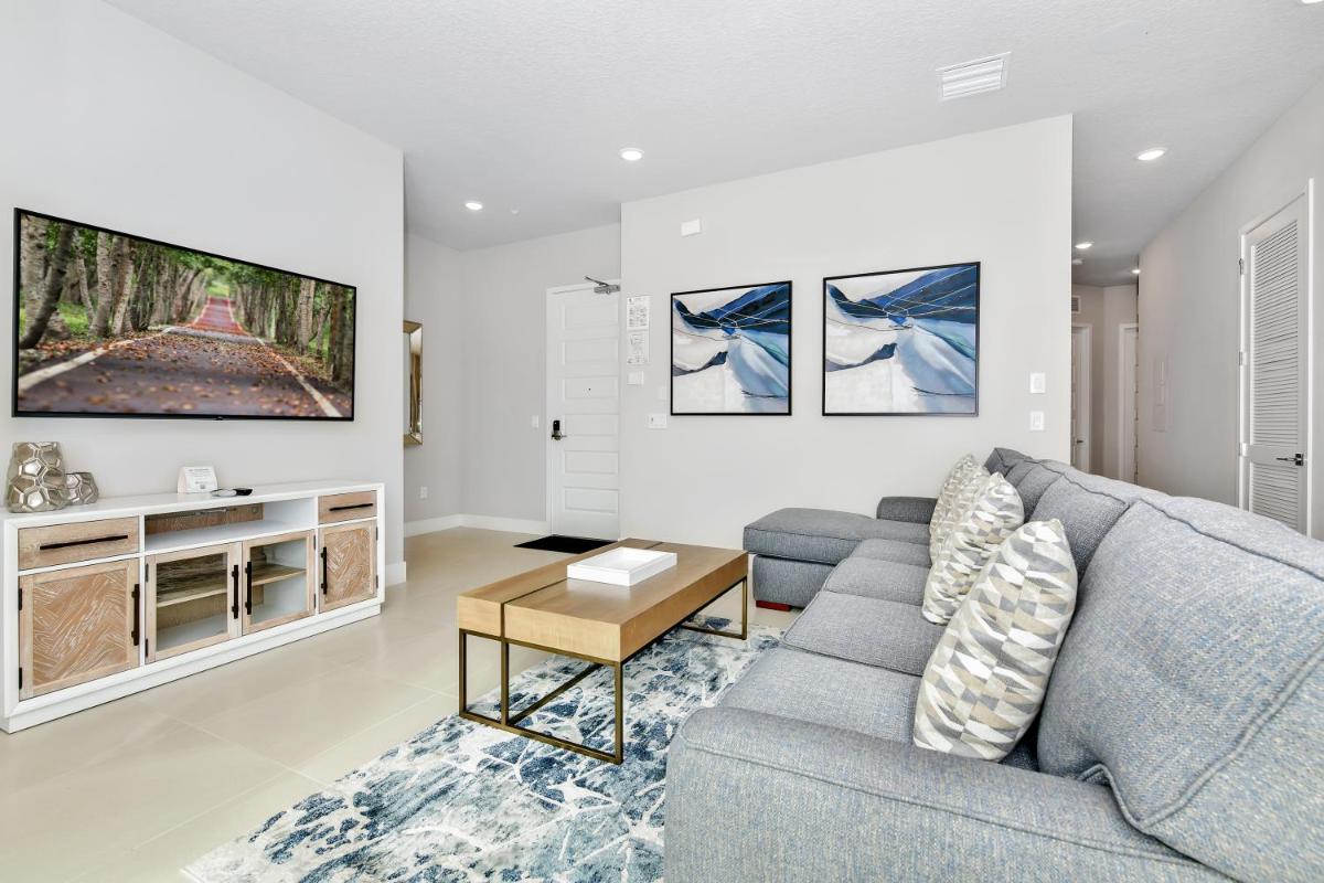 Stylish Condo near Disney w/ Hotel Amenities - 7740 - 2 - 108 view 4