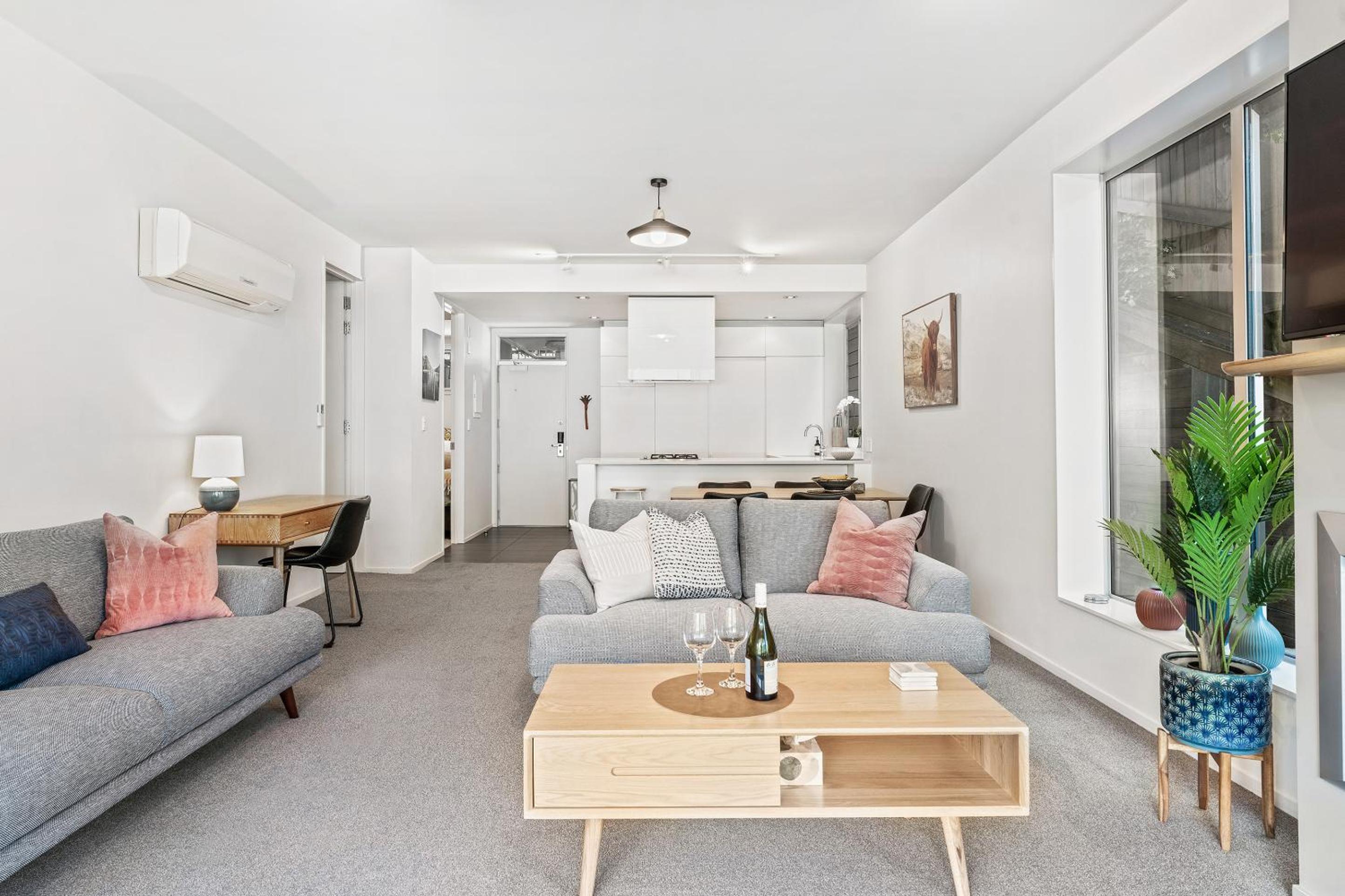 2-Bedroom Executive Apartment - The Bowen view 4