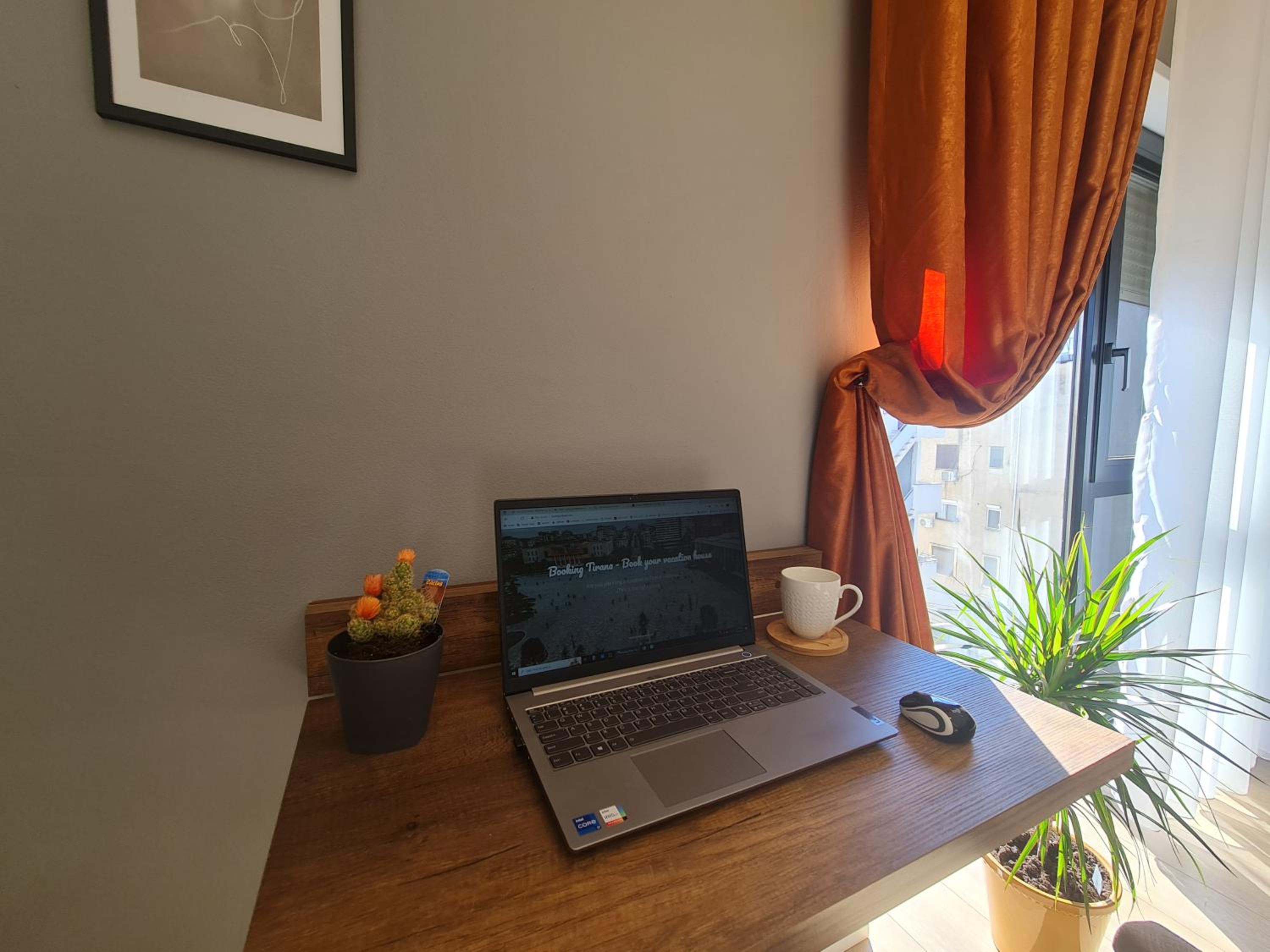 Sunny Apartment - Blloku Tirana, near Lake