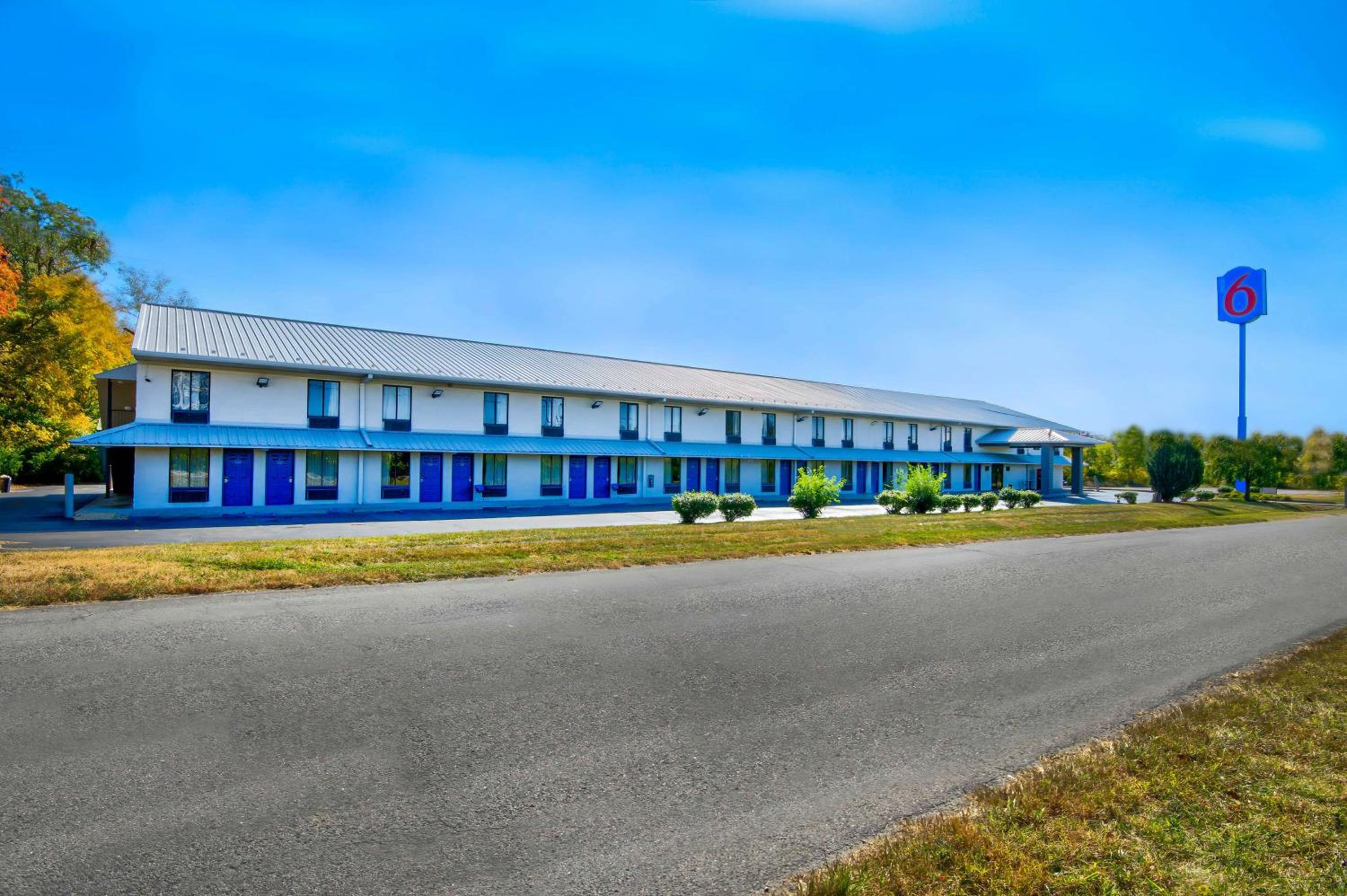 Motel 6 Jeffersonville, IN view 2