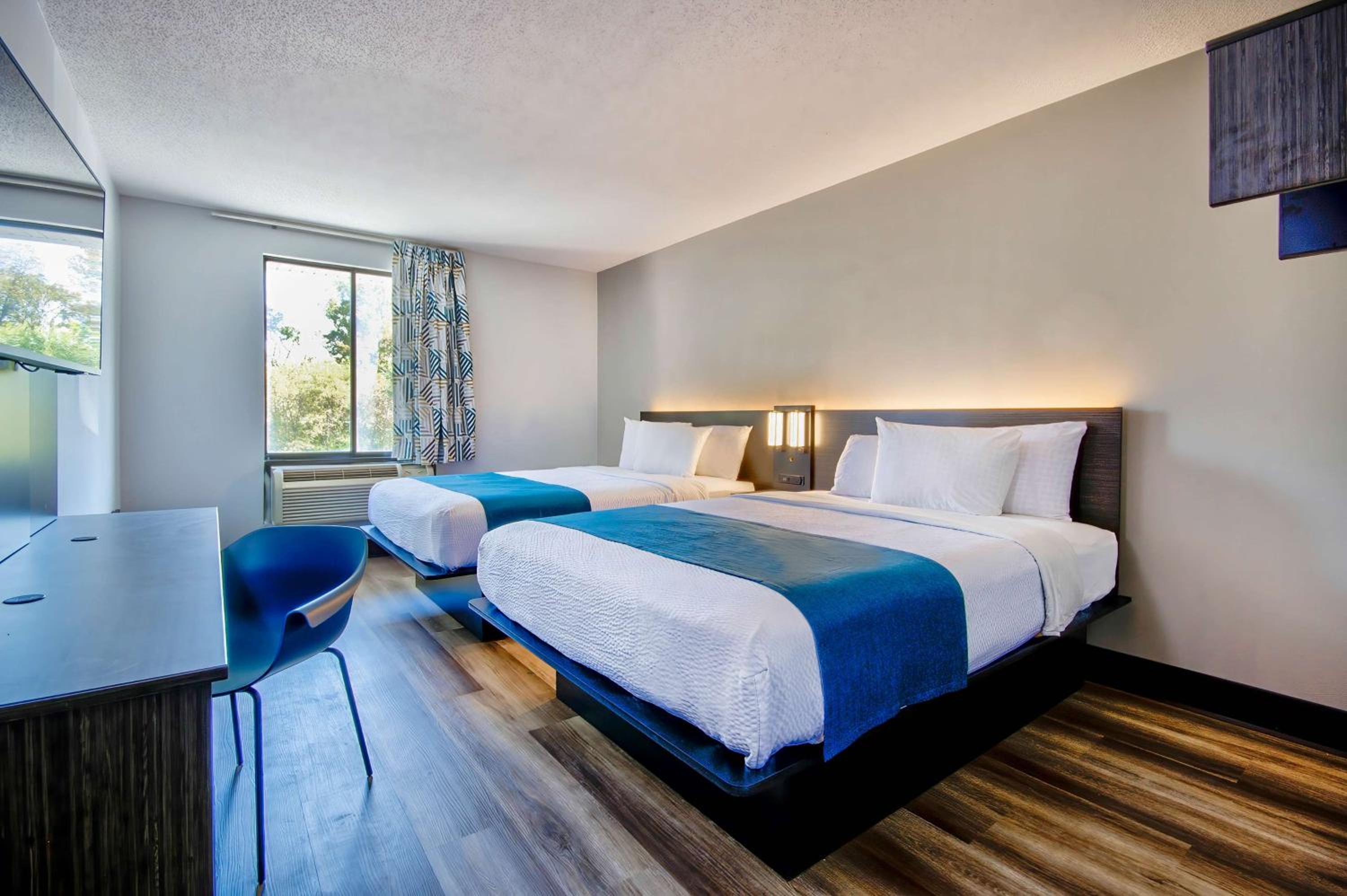 Motel 6 Jeffersonville, IN view 4
