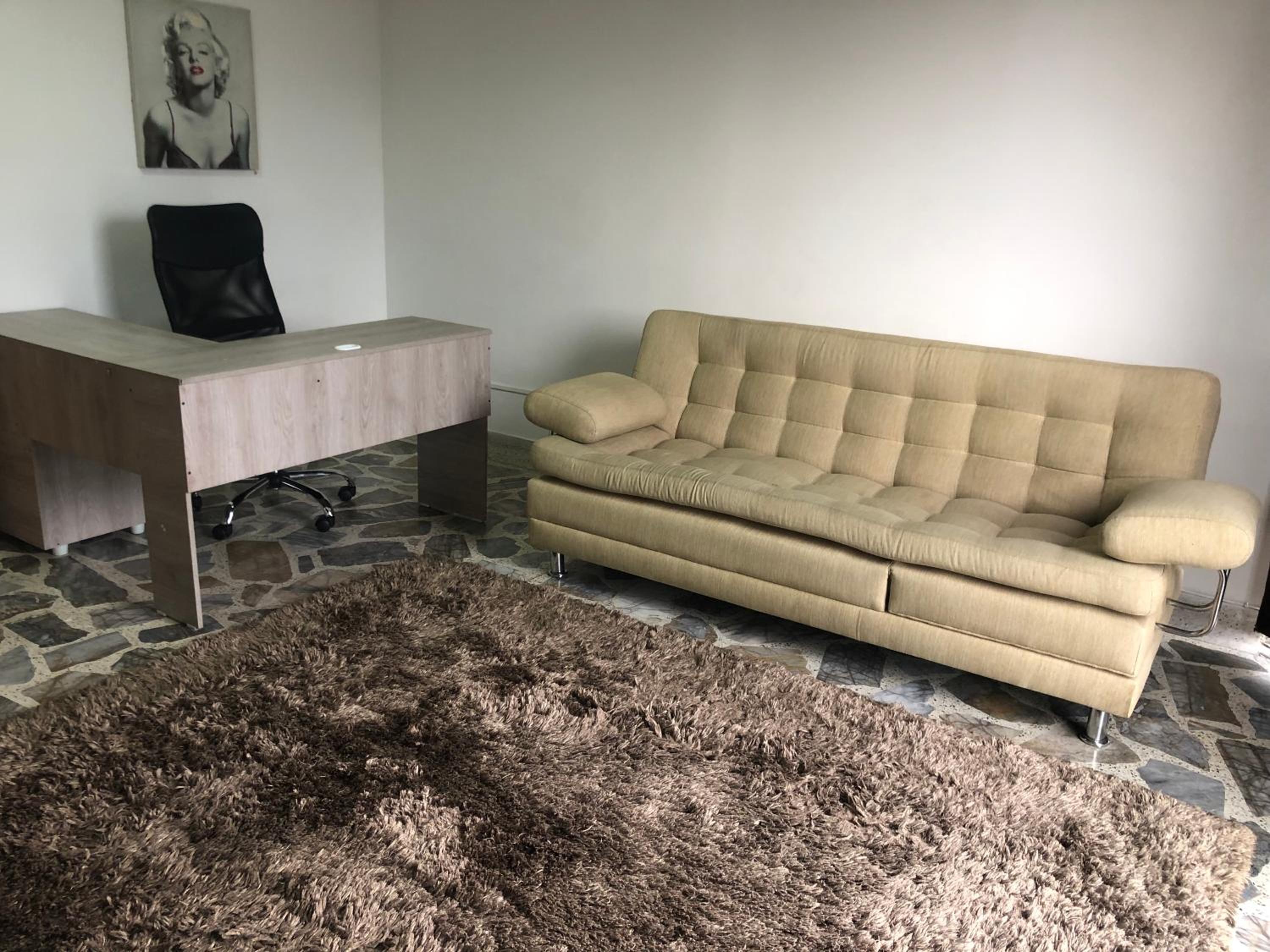 Apartamento cómodo en laureles, grande , céntrico , bien ubicado Apto303