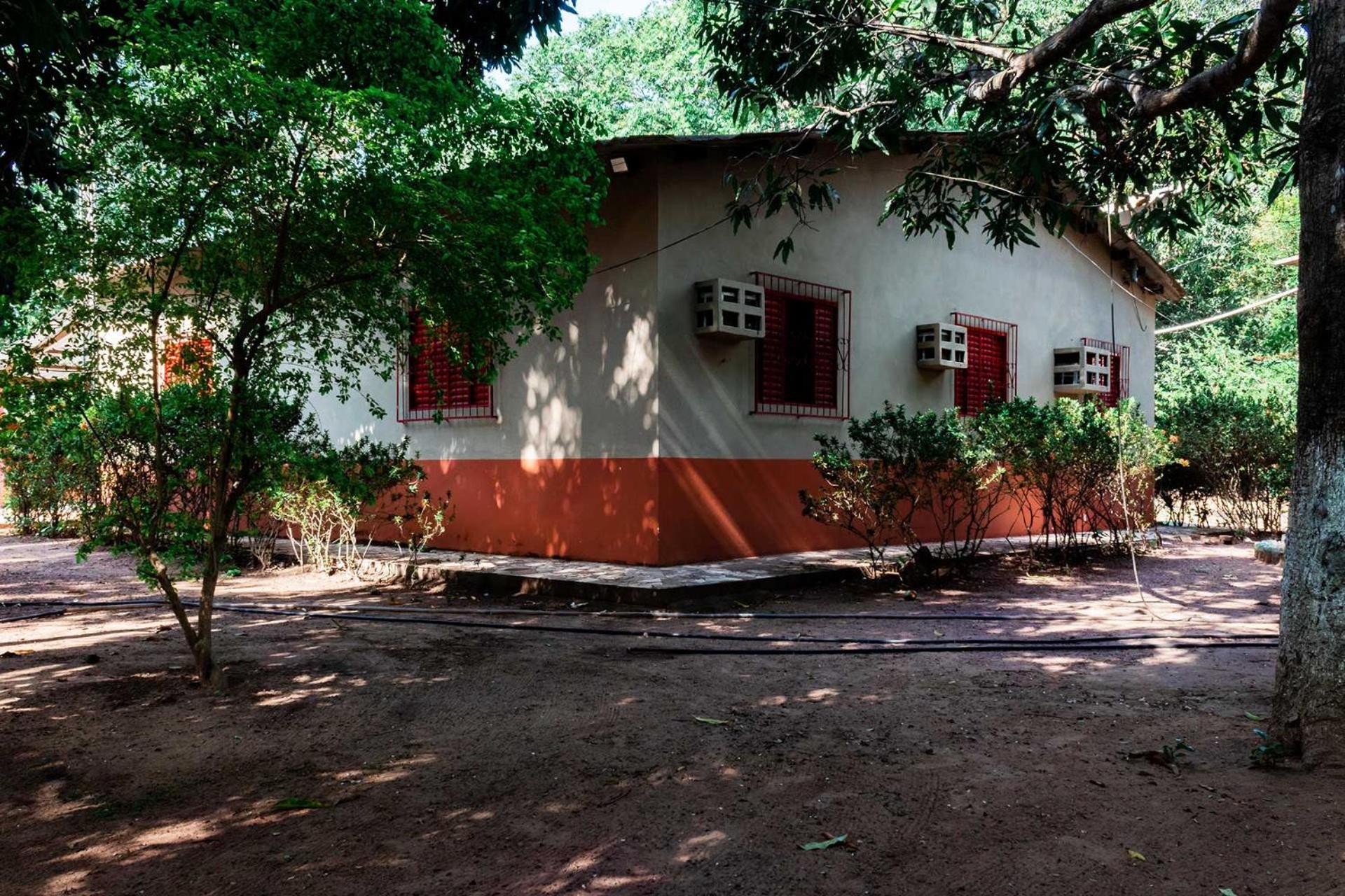 Otima casa de campo com churrasq em Acorizal MT