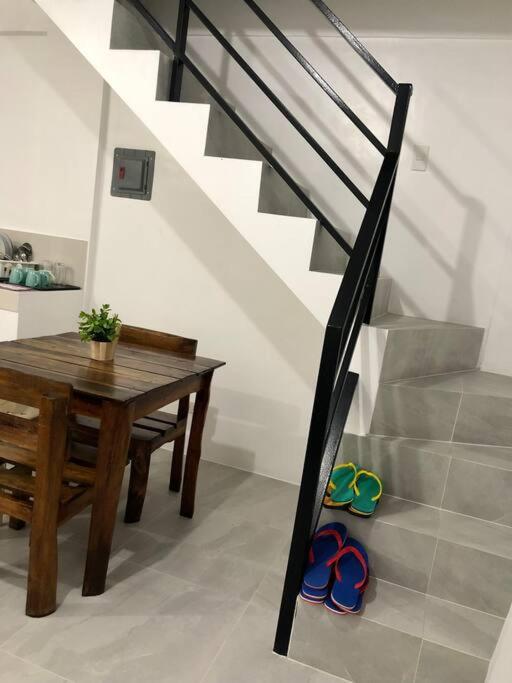 Sebastians CRIB F view 3