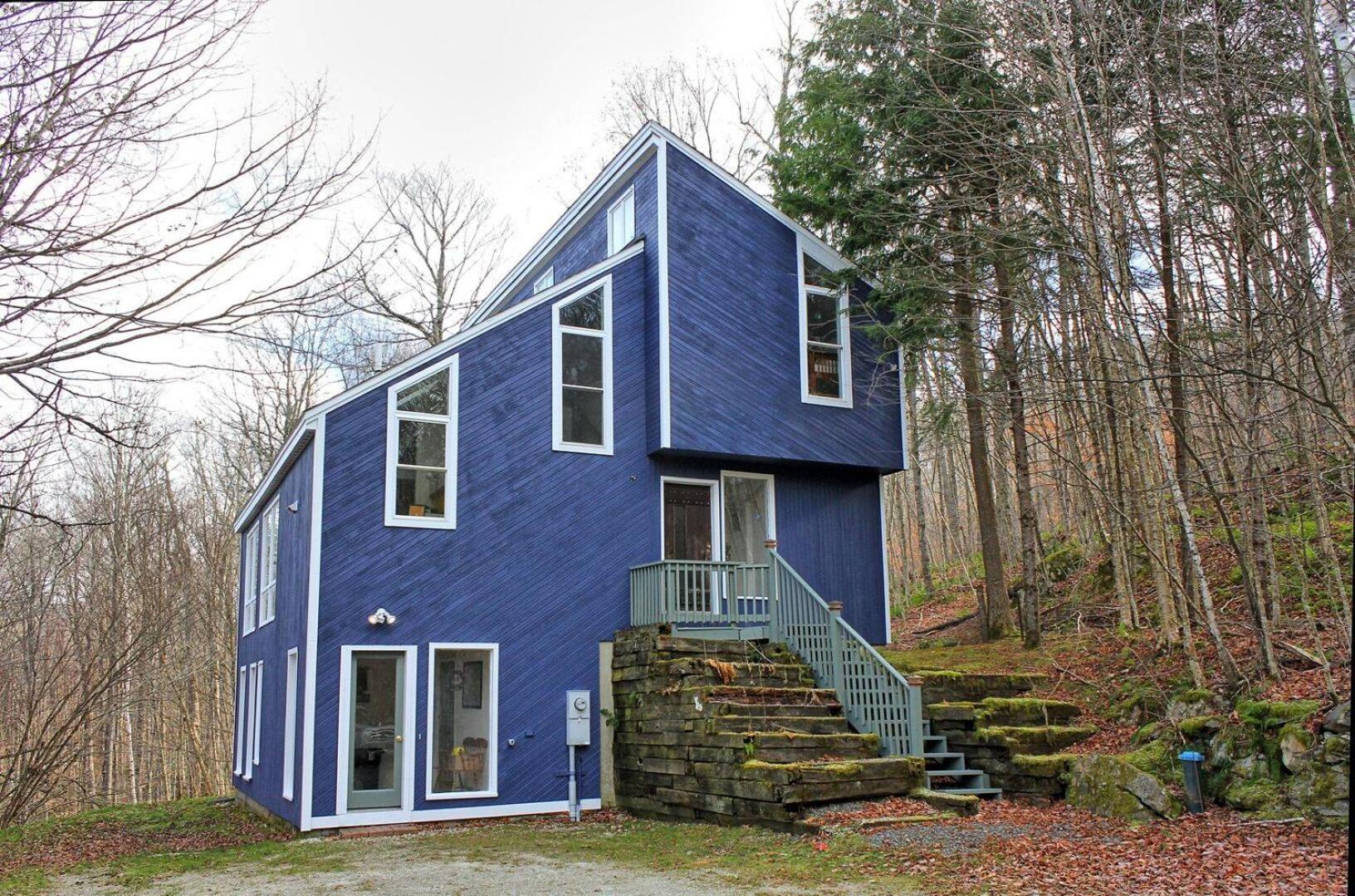 Rustic 3 bedroom home Moose Lodge