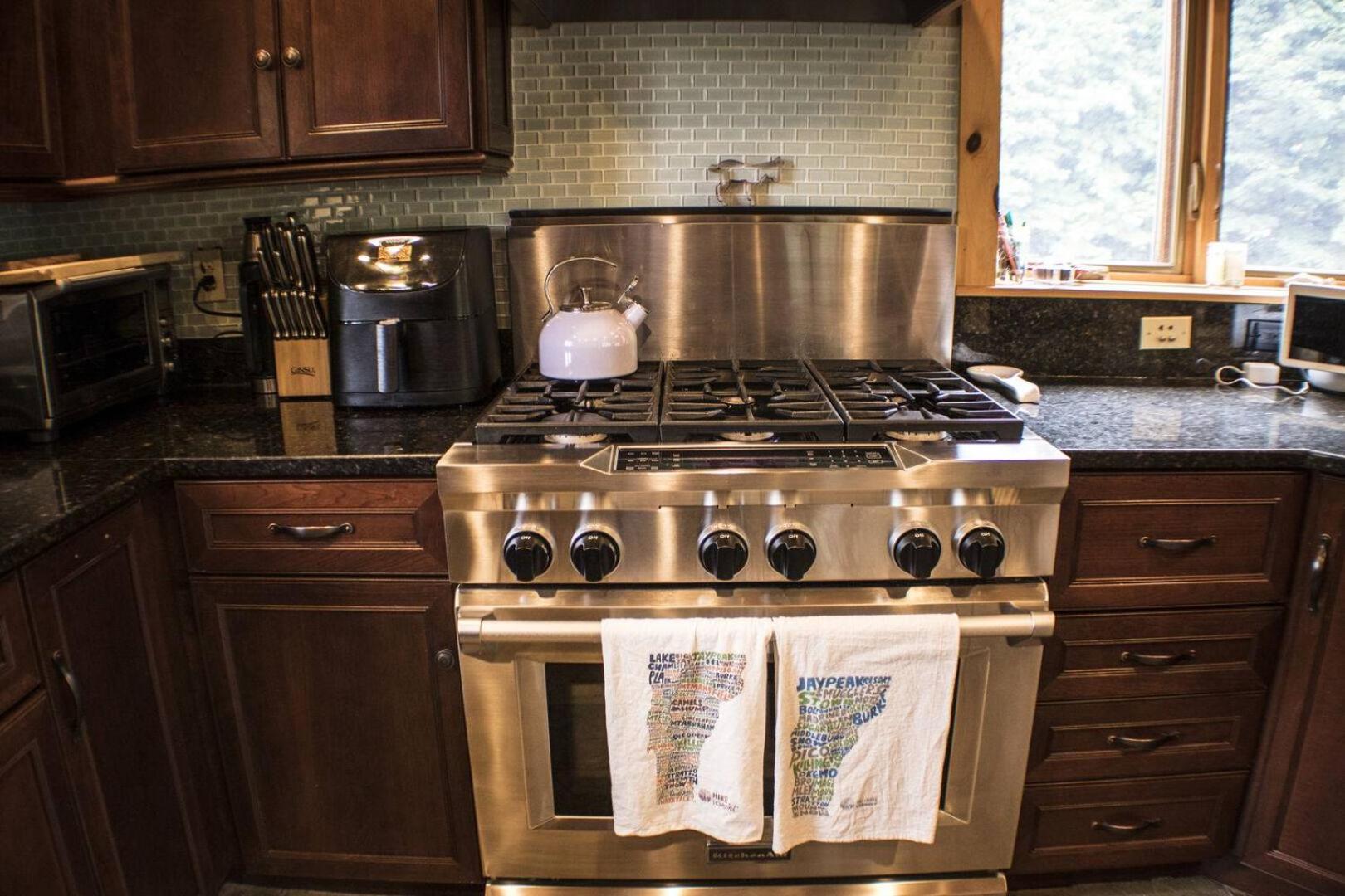 Enjoy this stunning Log home with open floor plan and tons of natural lighting Ridgetop view 5