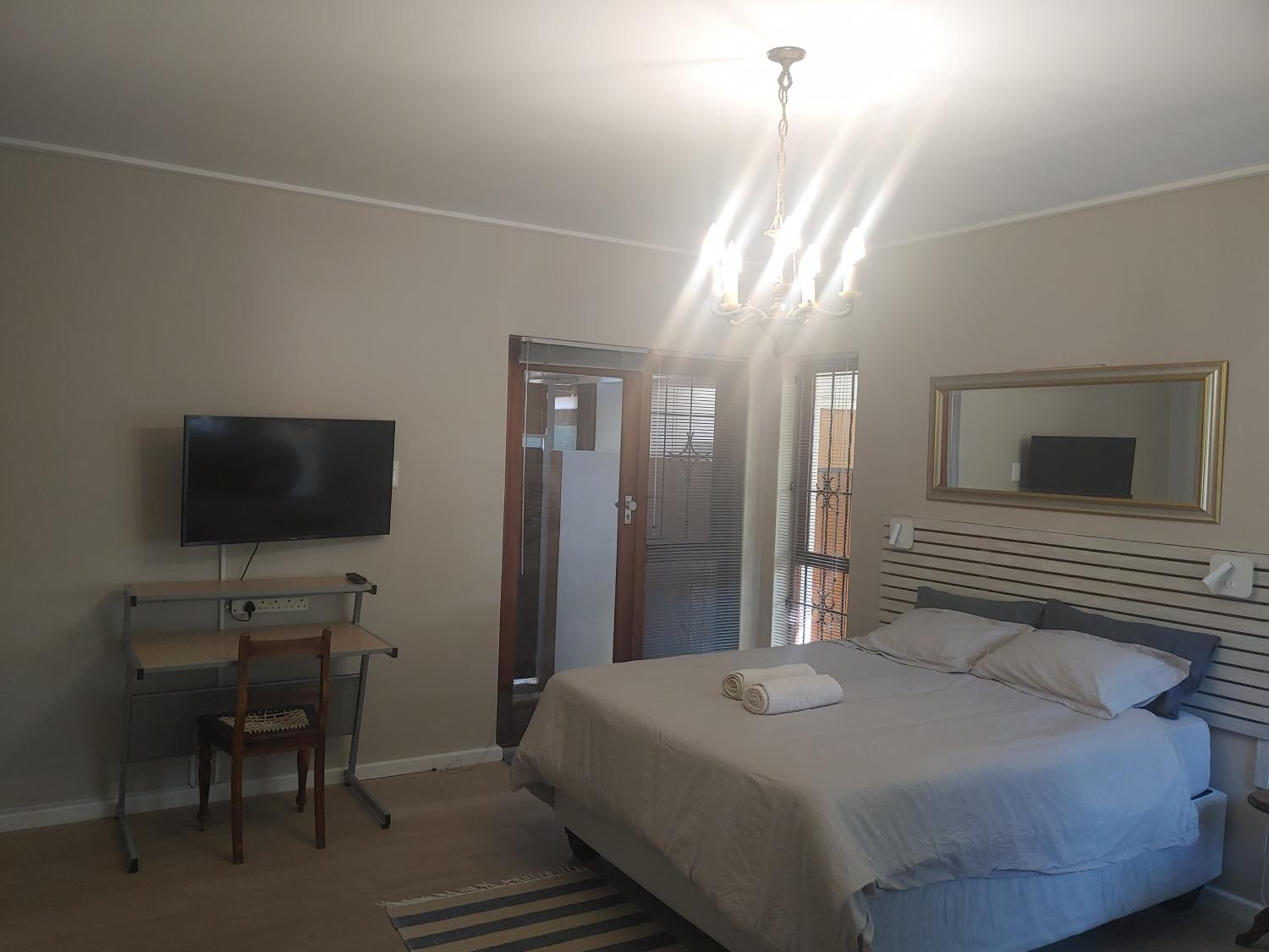 TERRA NOVA ACCOMMODATION - Unit Julia view 3