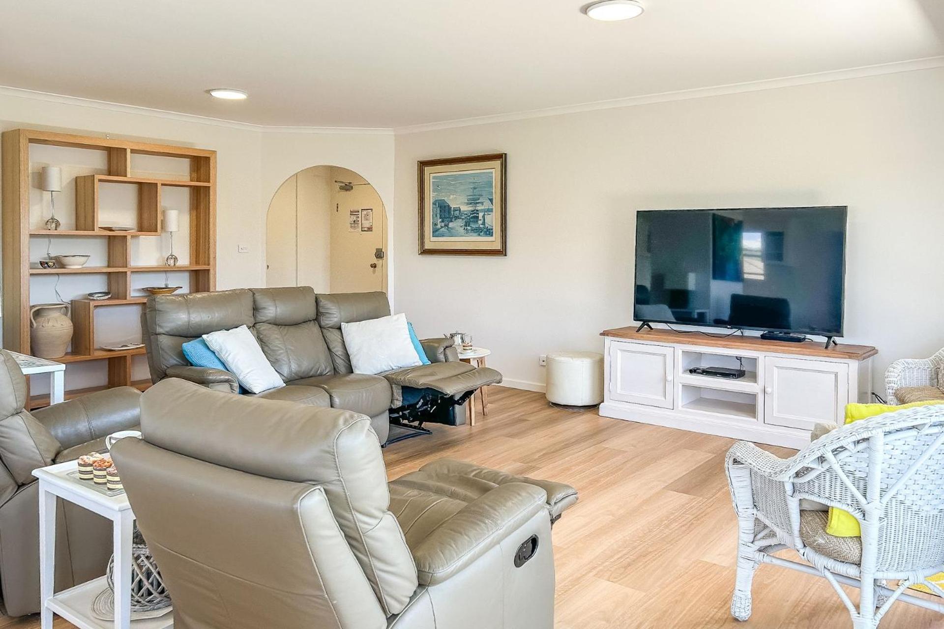 Albacore 7 Waterfront Unit