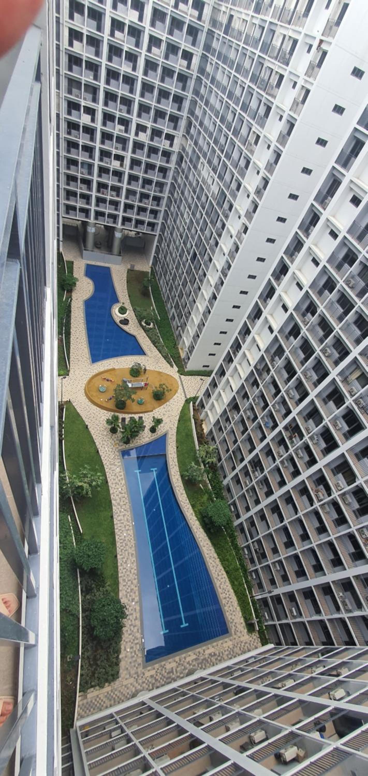Shore 2 residences condominium view 4