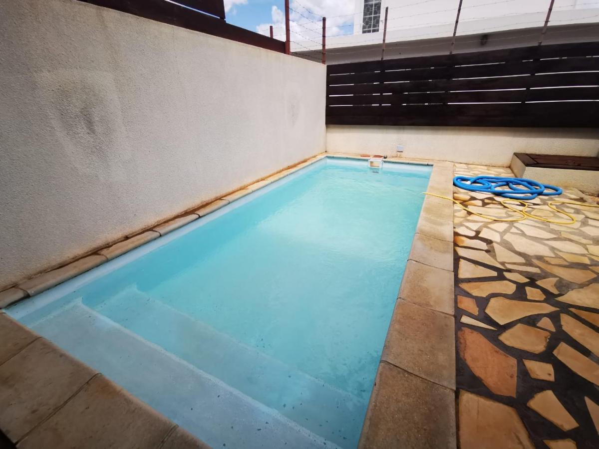 Leeroy duplex villa photo 2