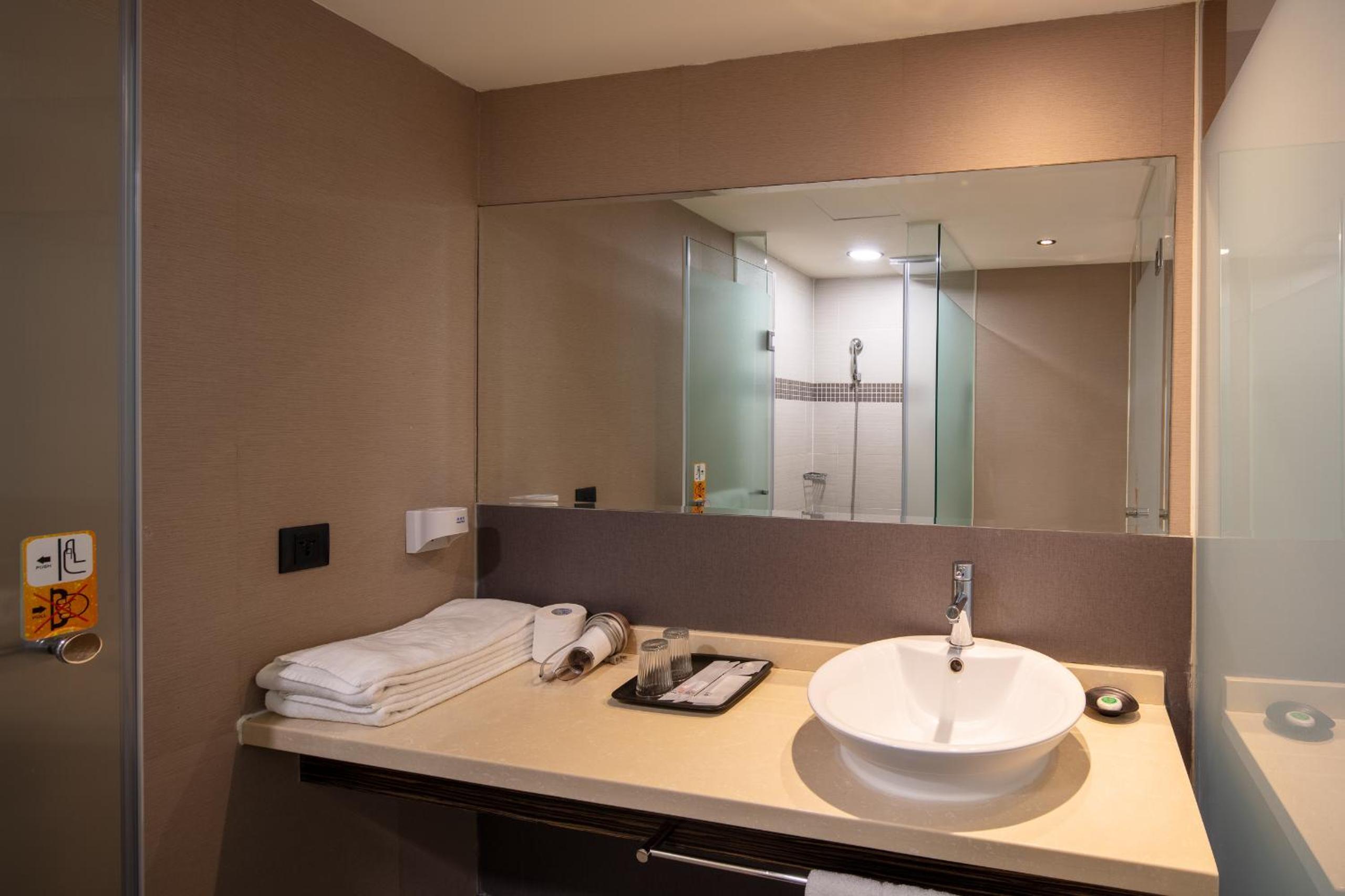 Rich & Free Hotel - Kaifeng 富逸旅趣-北車開封館