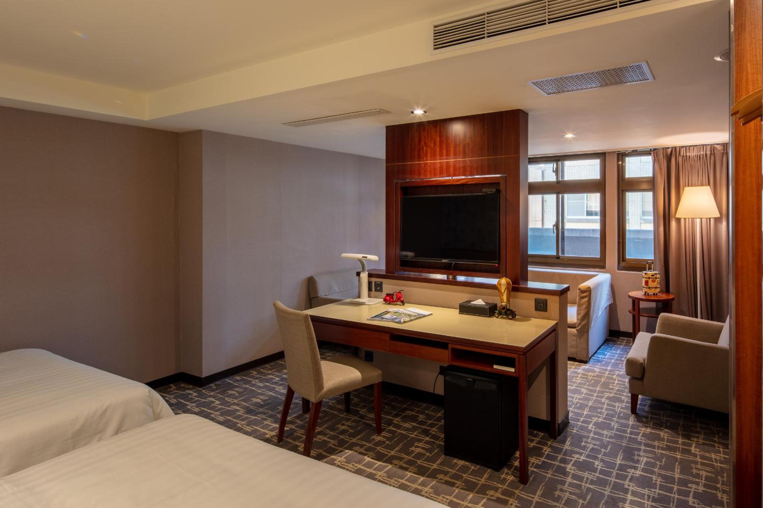 Rich & Free Hotel - Kaifeng 富逸旅趣-北車開封館