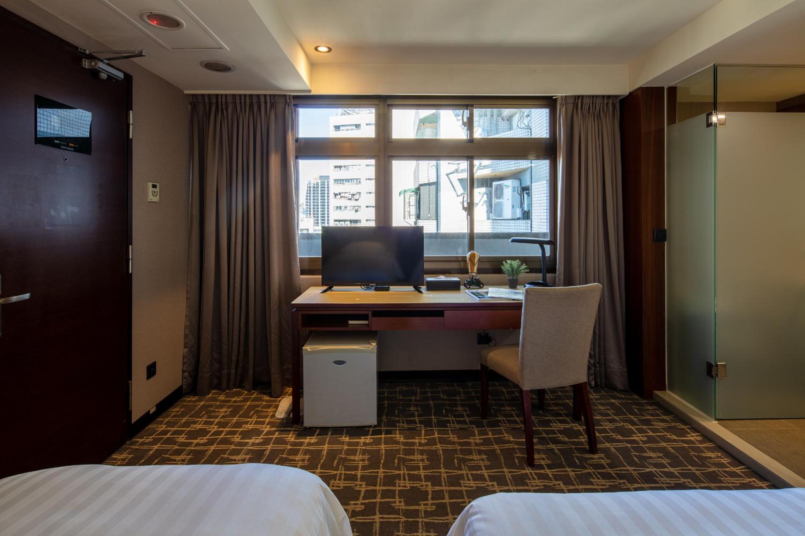 Rich & Free Hotel - Kaifeng 富逸旅趣-北車開封館