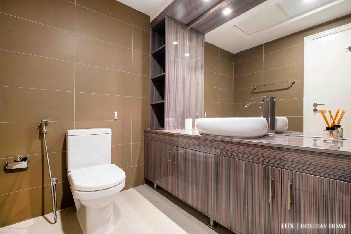 LUX - The JBR Dubai Eye Suite