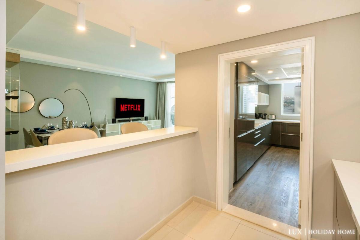 LUX - The JBR Dubai Eye Suite