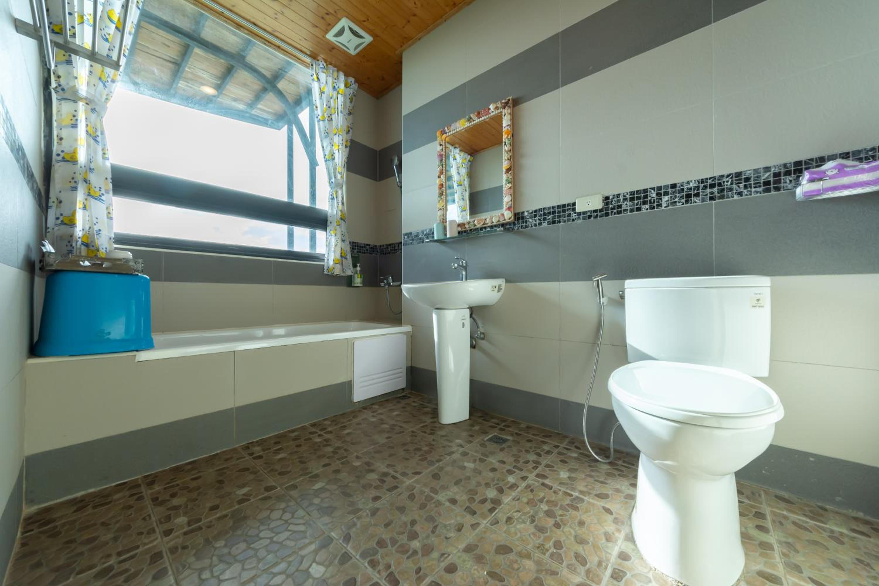 Rococo Homestay