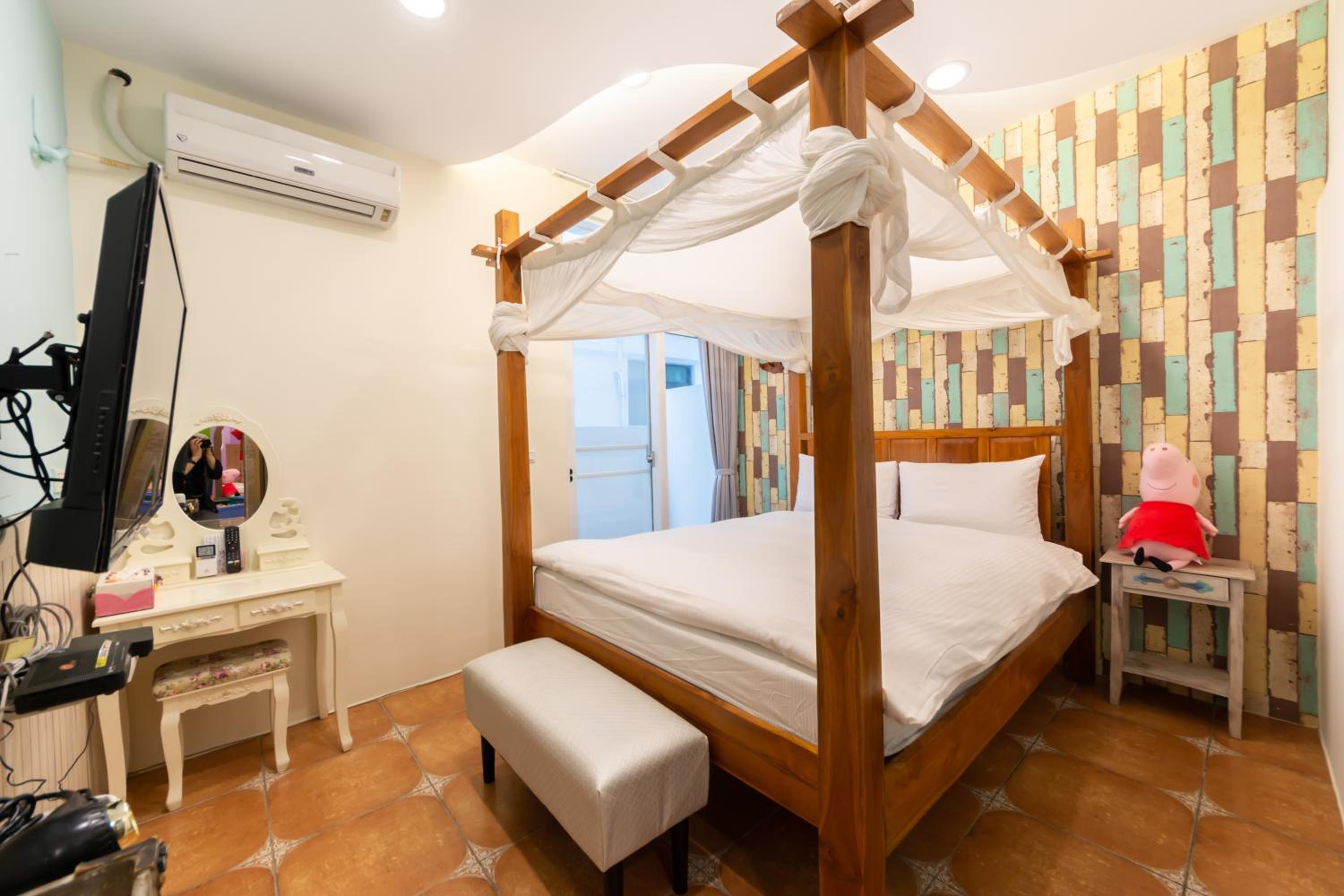 Rococo Homestay