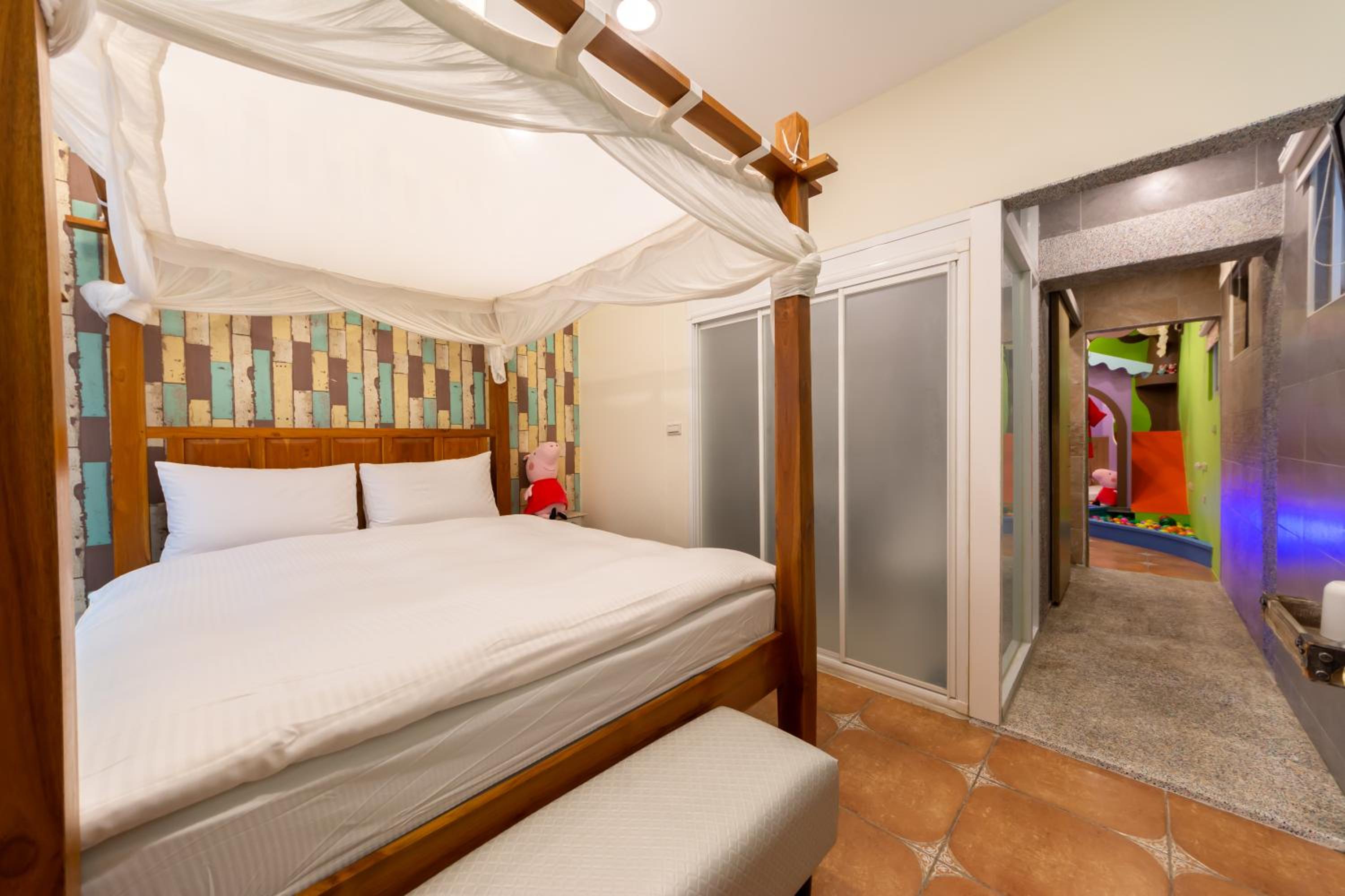 Rococo Homestay