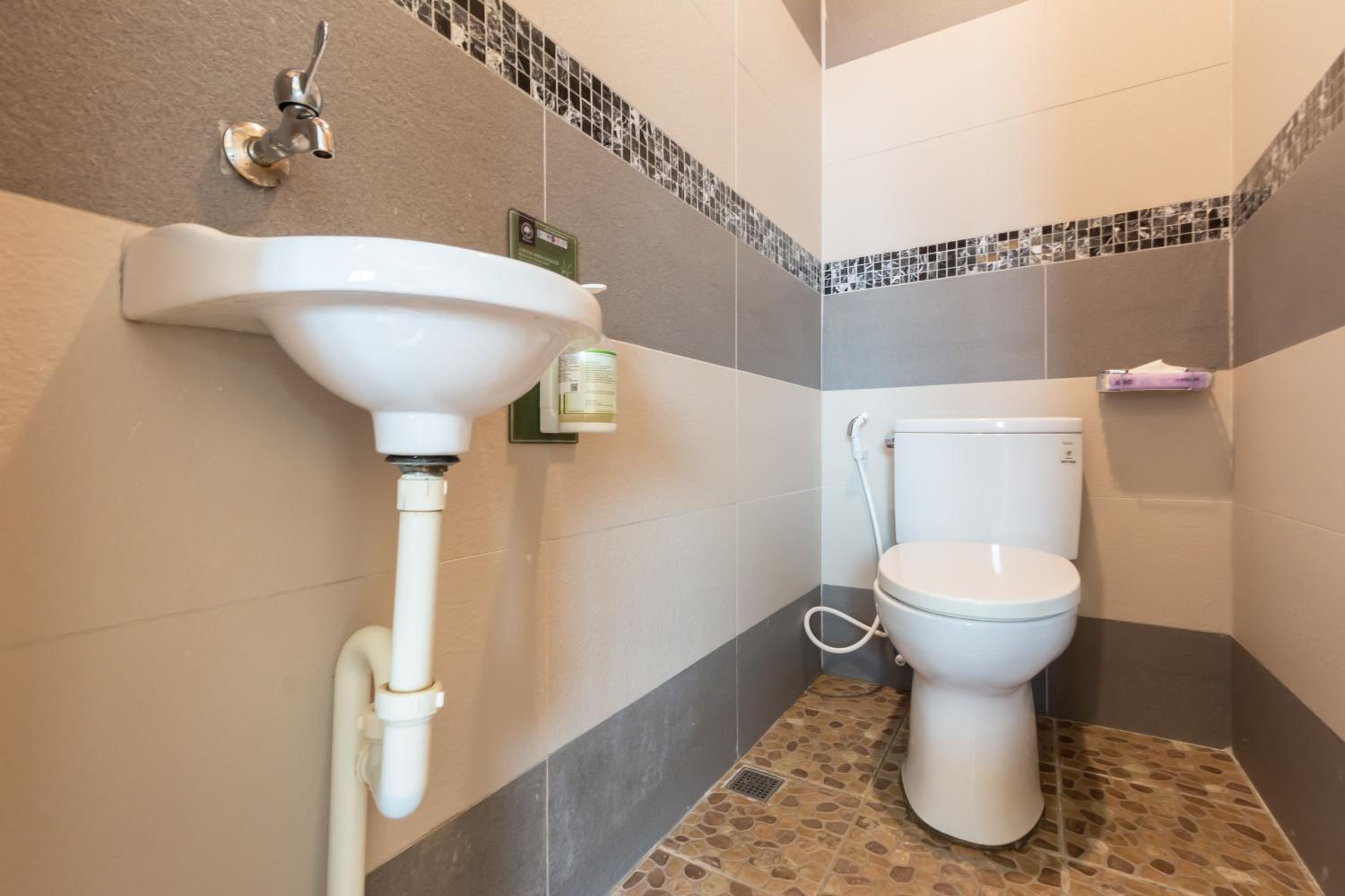 Rococo Homestay