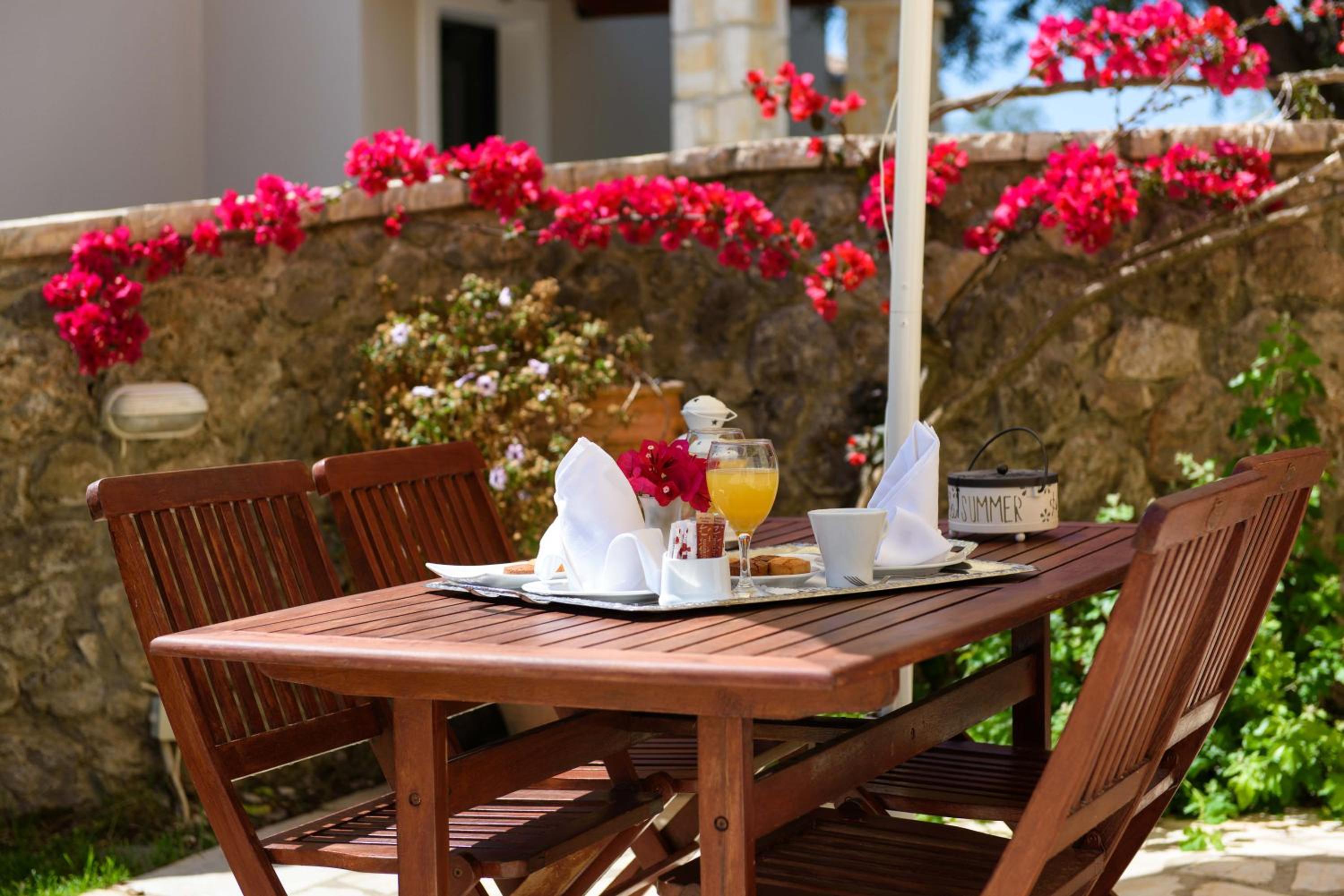 Deluxe Villa Rose with Private Pool photo 3