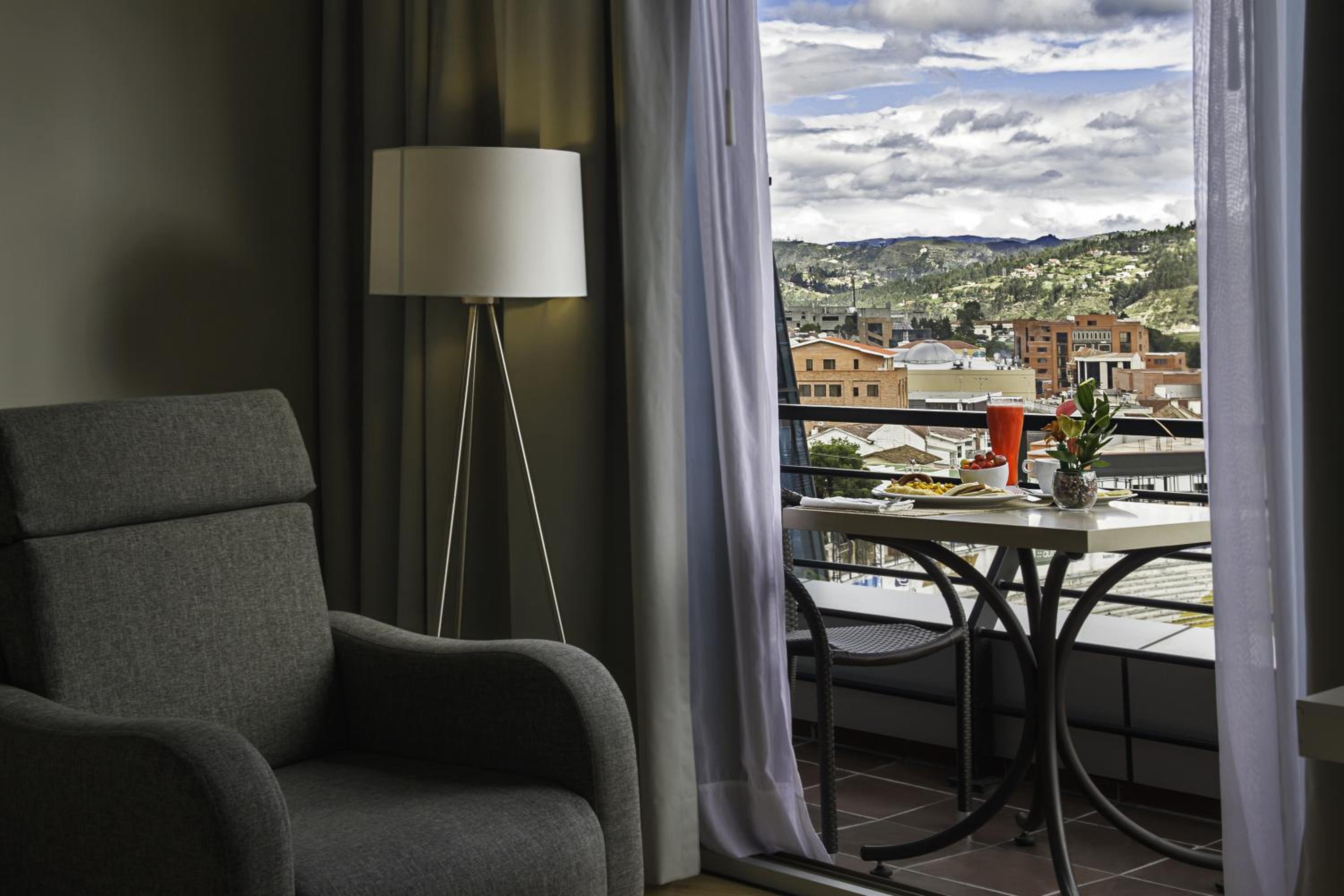 Hotel TRYP by Wyndham Cuenca Zahir - Image 1