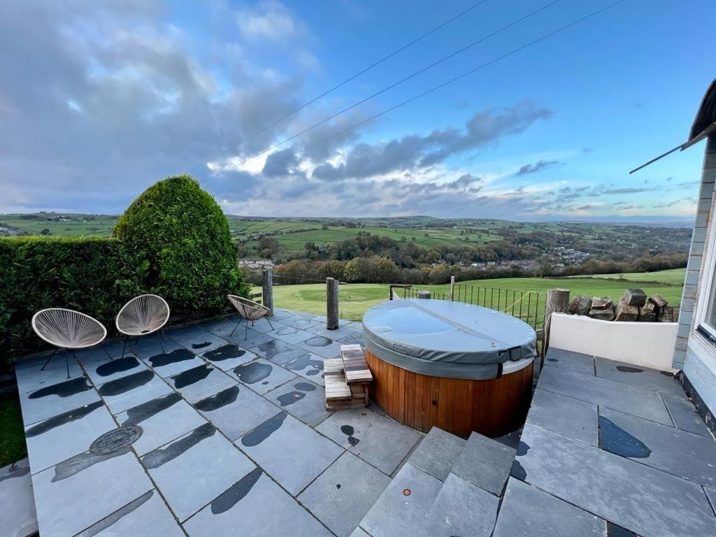 Hotel Bank View Next To The Fleece Countryside Inn