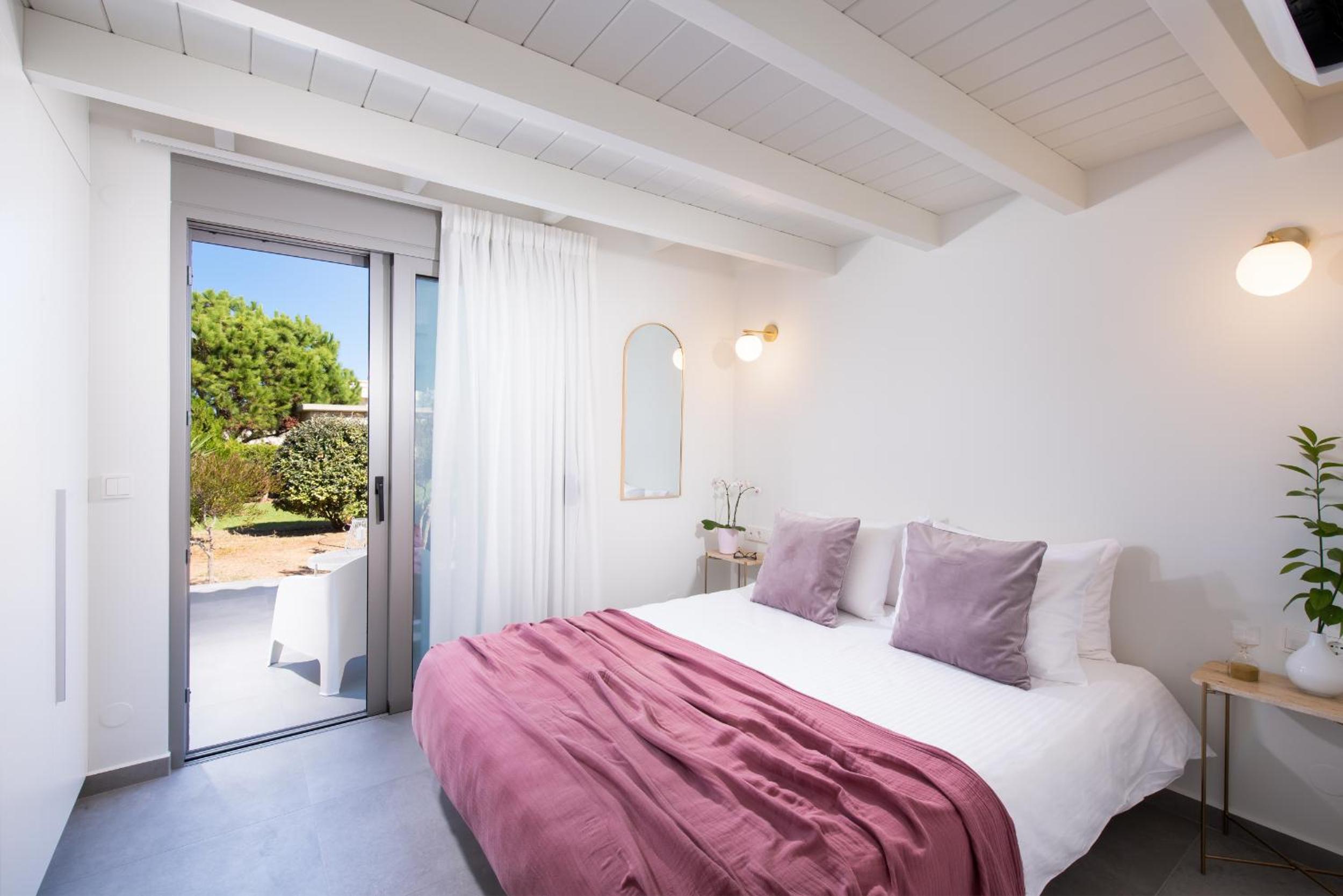 Theros Residence photo 5