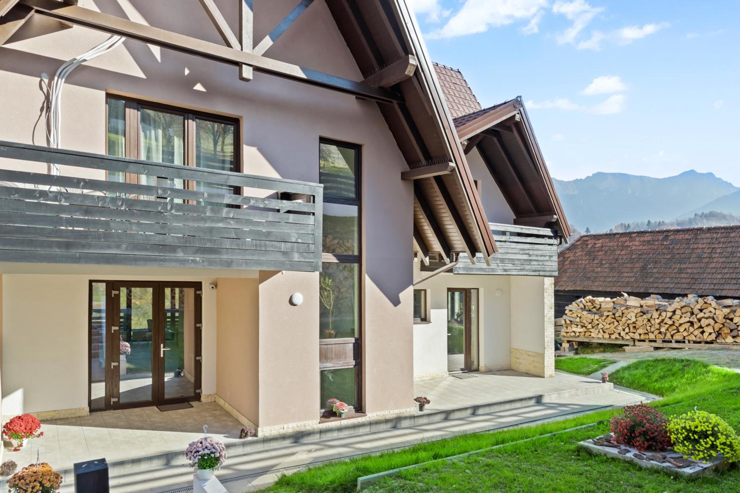 Pensiunea Podul Simonului view 4