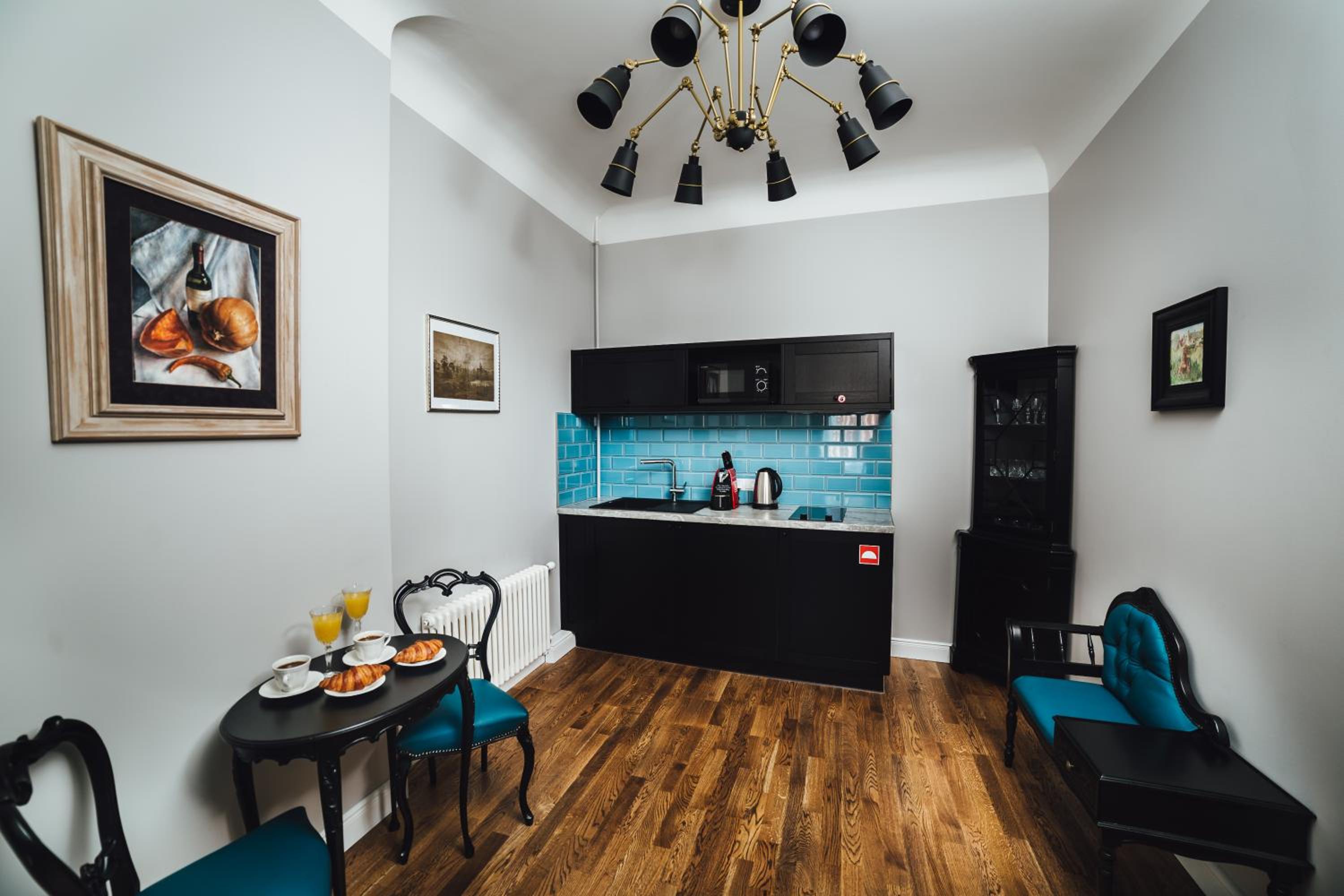 Sherlock Apartments