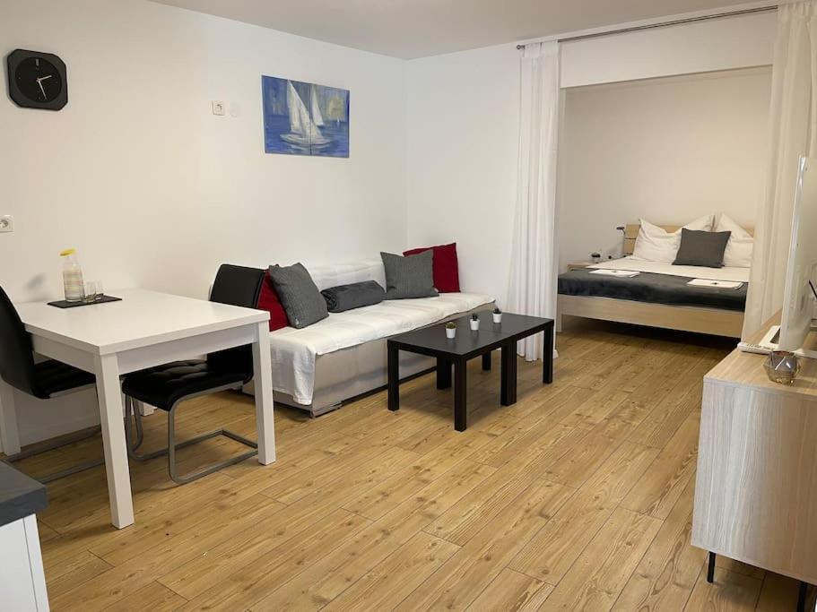 Villa Apricot - Schönes Apartment mit kühlem Garagenplatz view 3