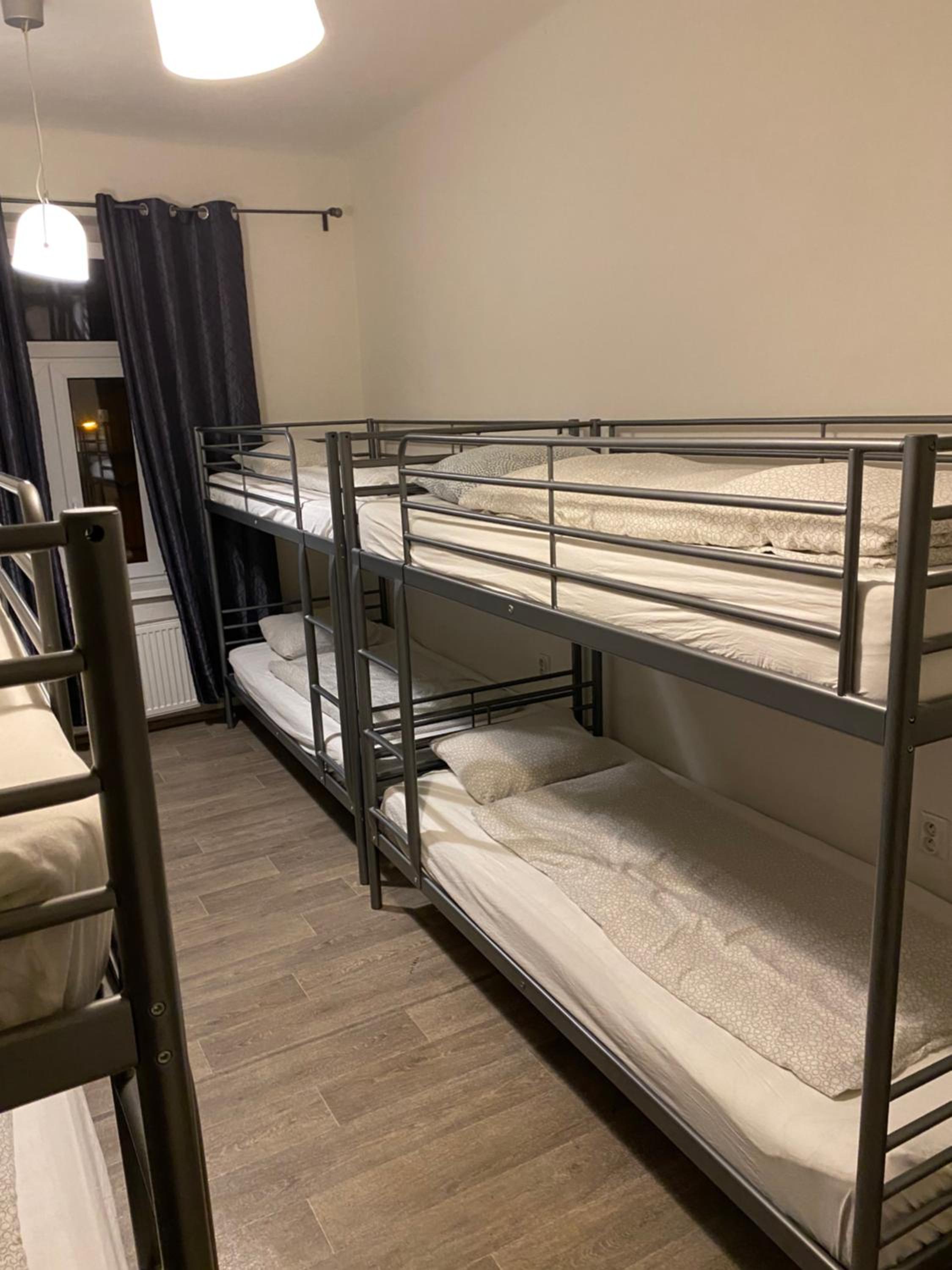 Easy Housing