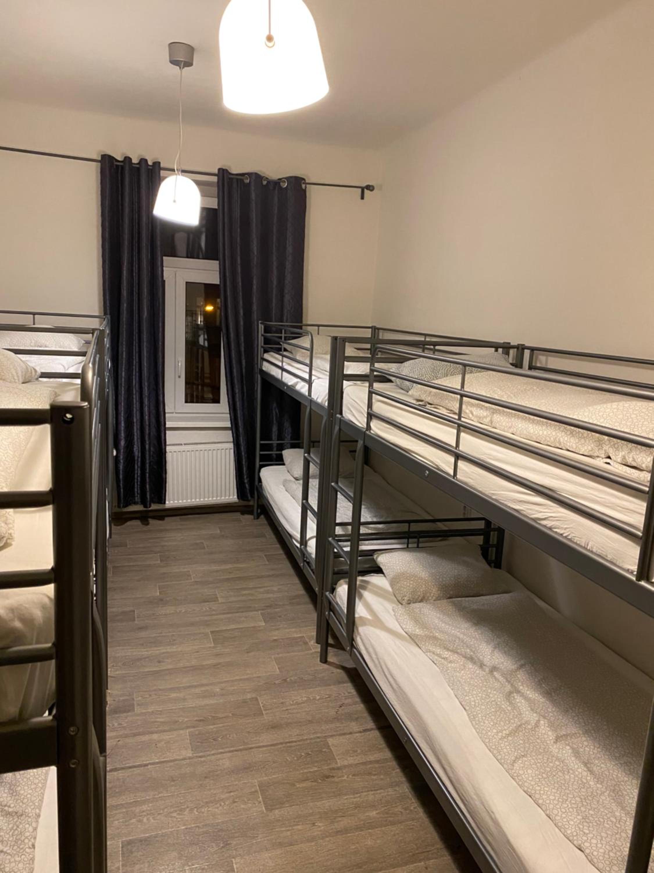 Easy Housing