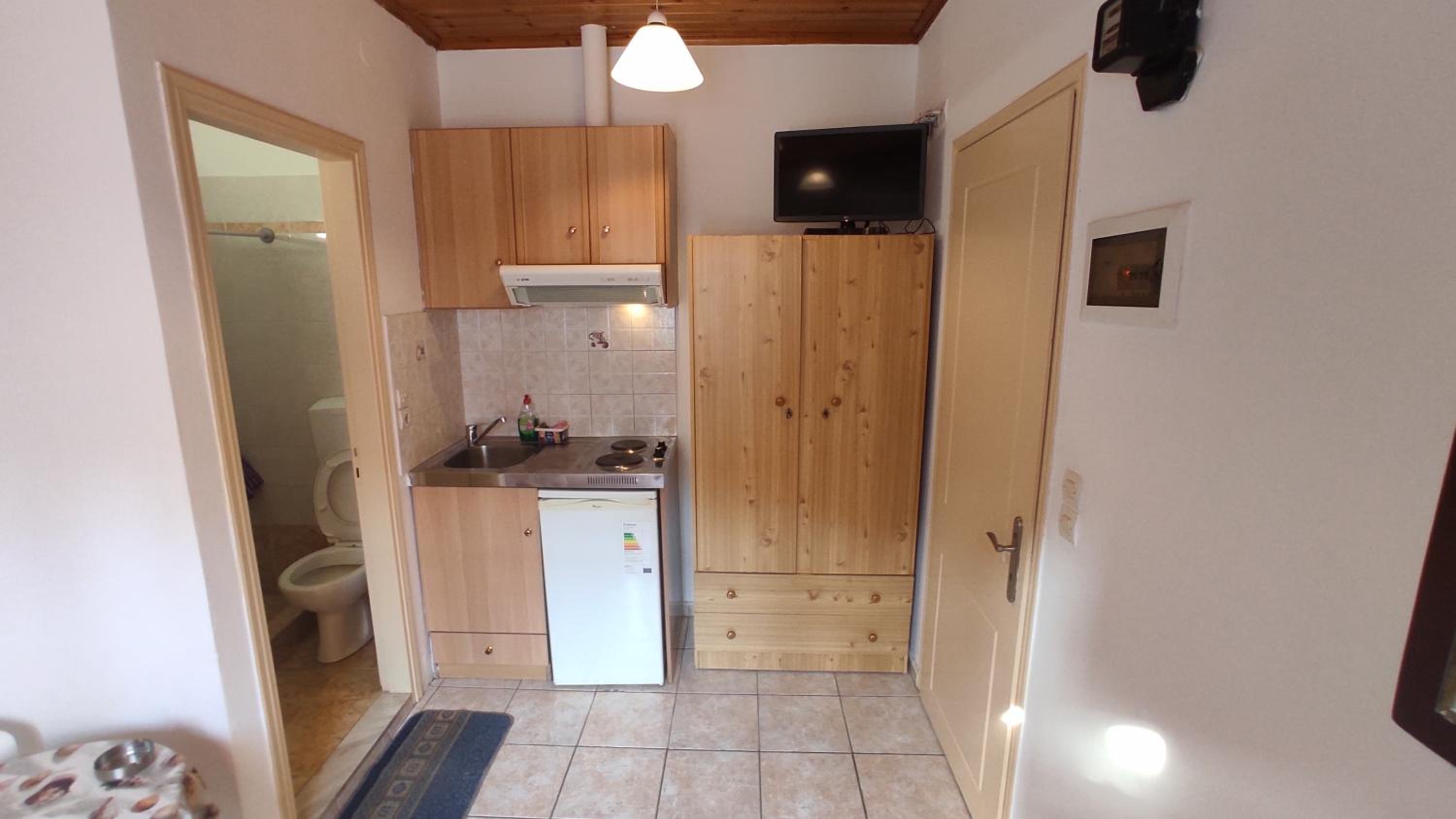 Photo 8