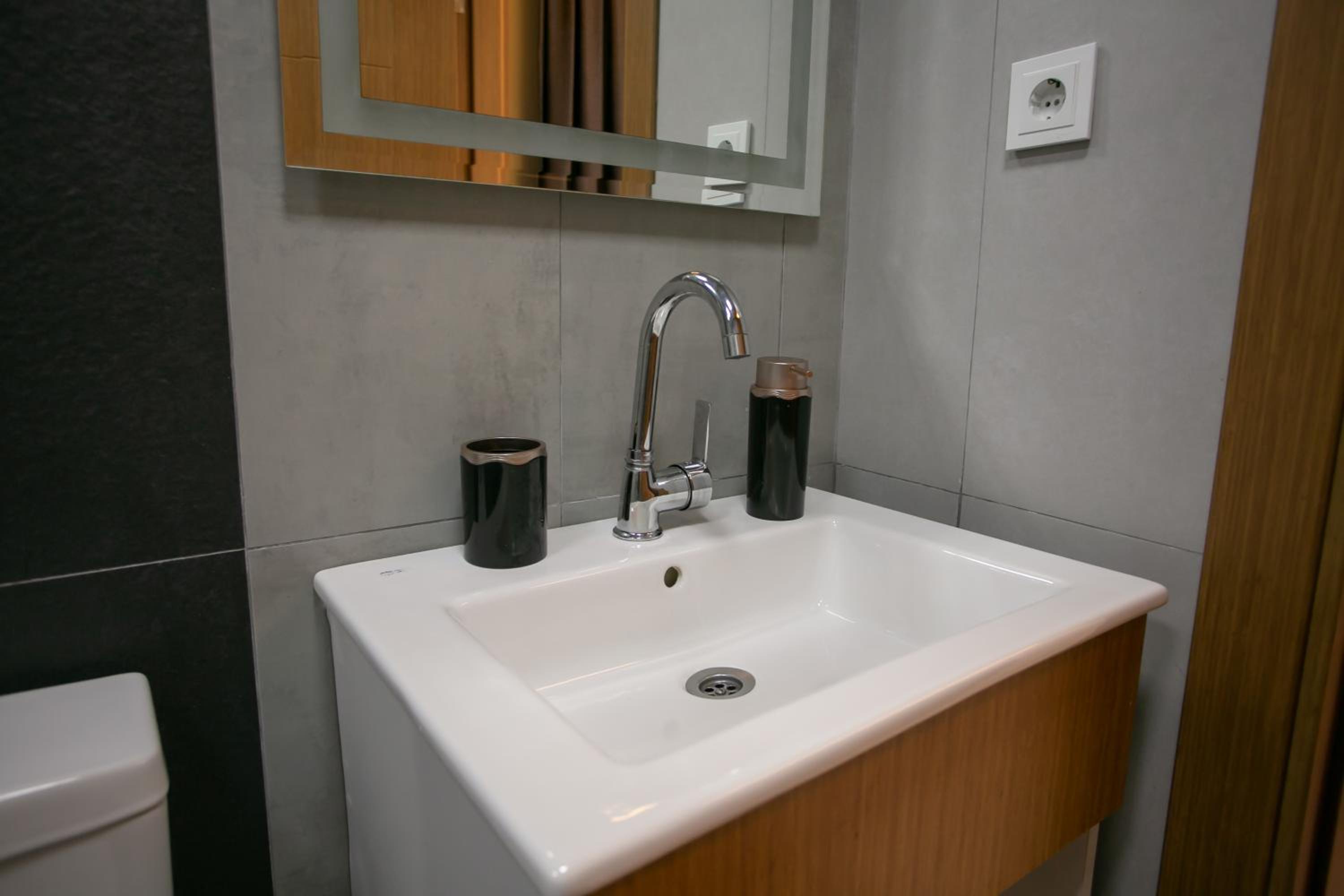 BLAU GRÜN İSTANBUL OTEL - Image 35