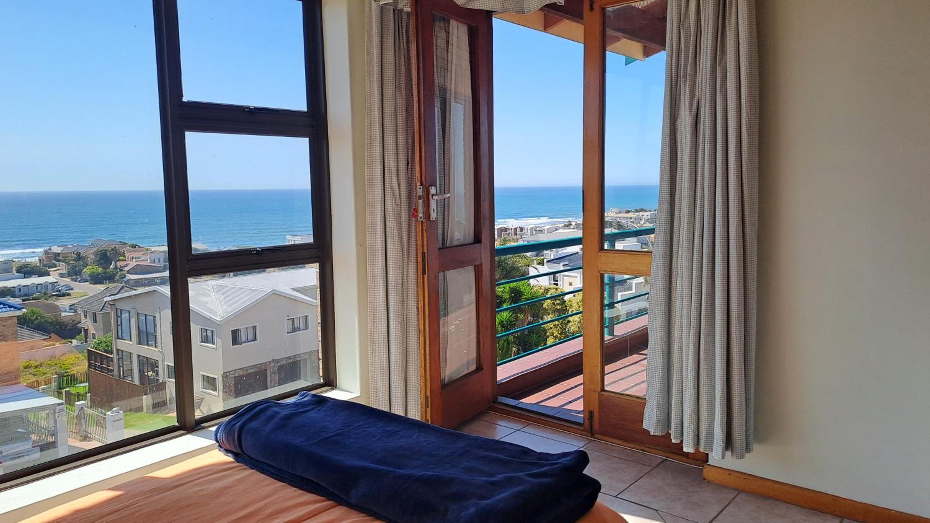 Villa @ 19 Palm with spectacular sea views view 4