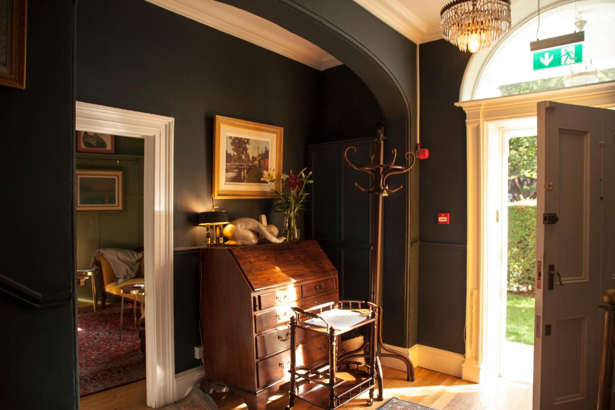 The Historical Harcourt Suites
