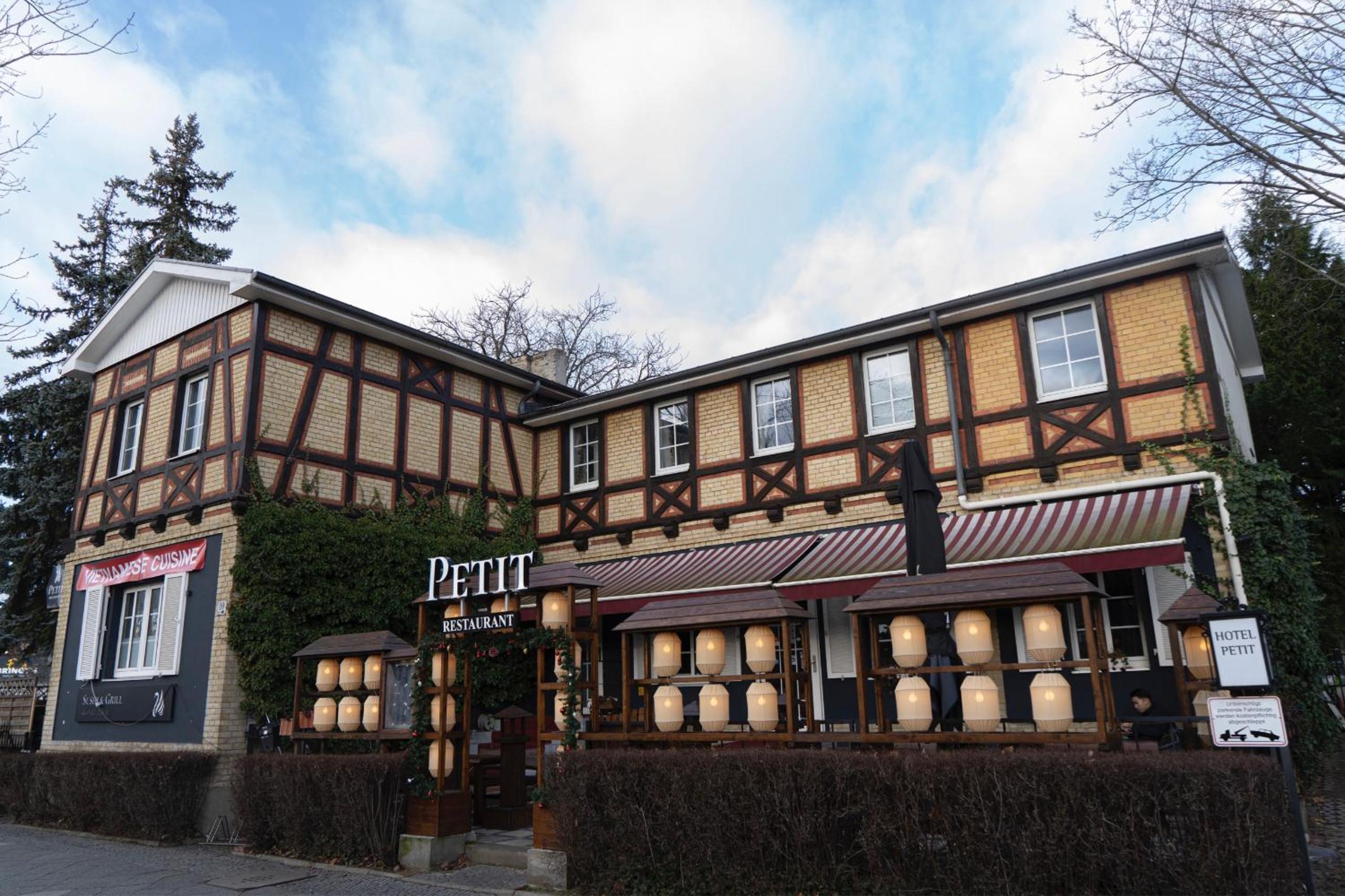 Berlin Vacations - Hotel Petit Wannsee - Property Image 1