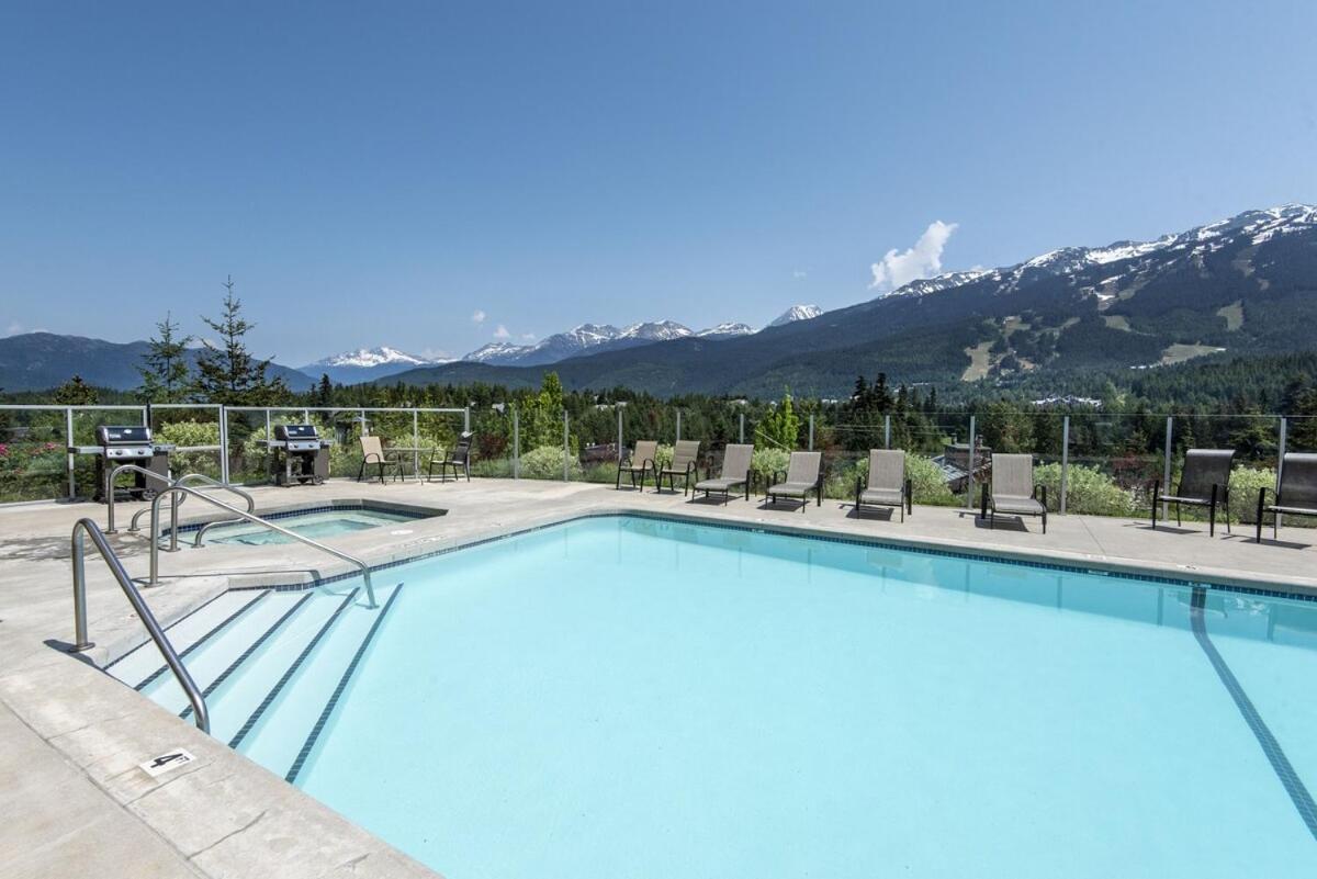 Ironwoods on Blueberry Hill by Whistler Blackcomb Vacation Rentals - Image 2