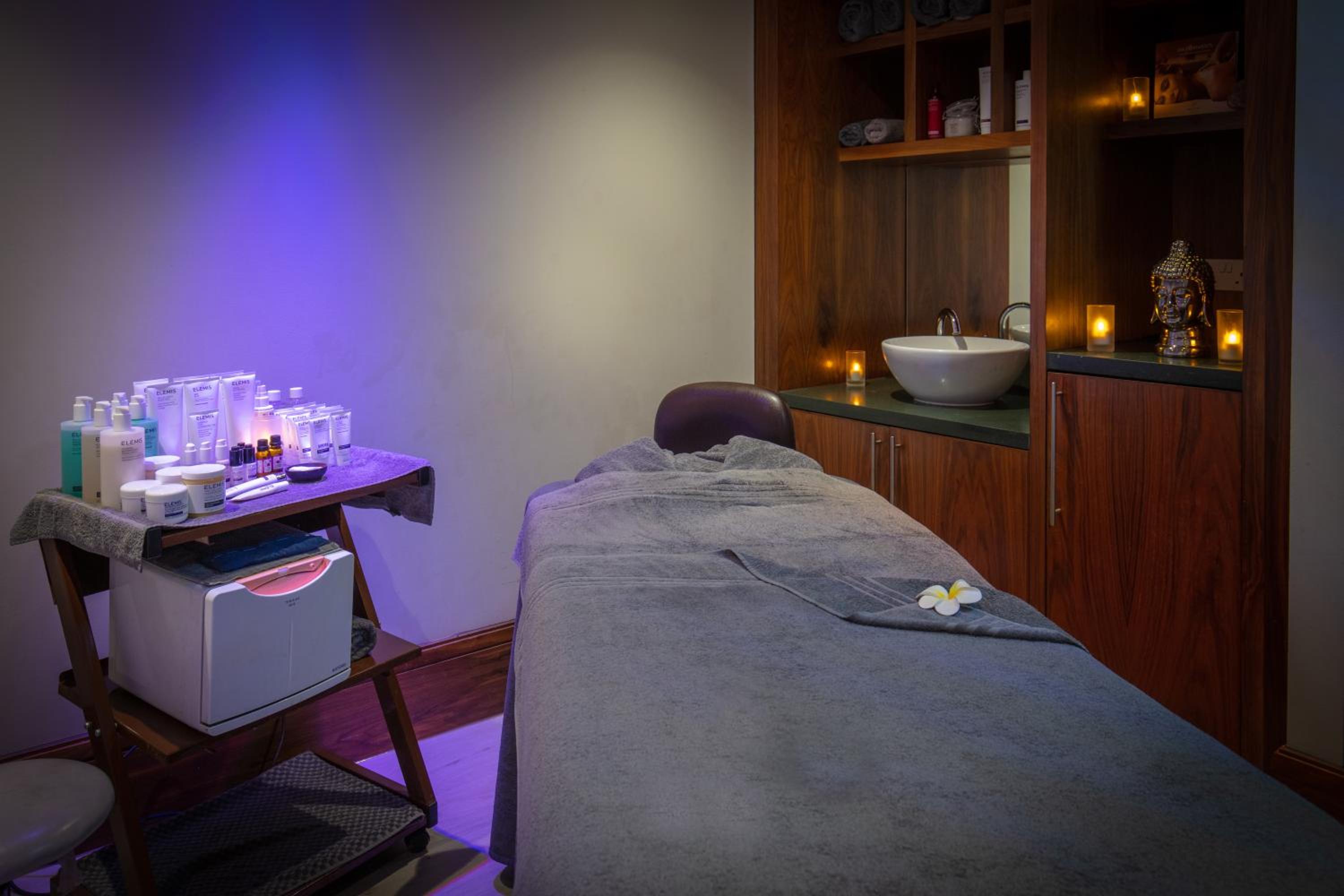 Crewe Vacations - Crewe Hall Hotel  Spa - Cheshire - Property Image 51